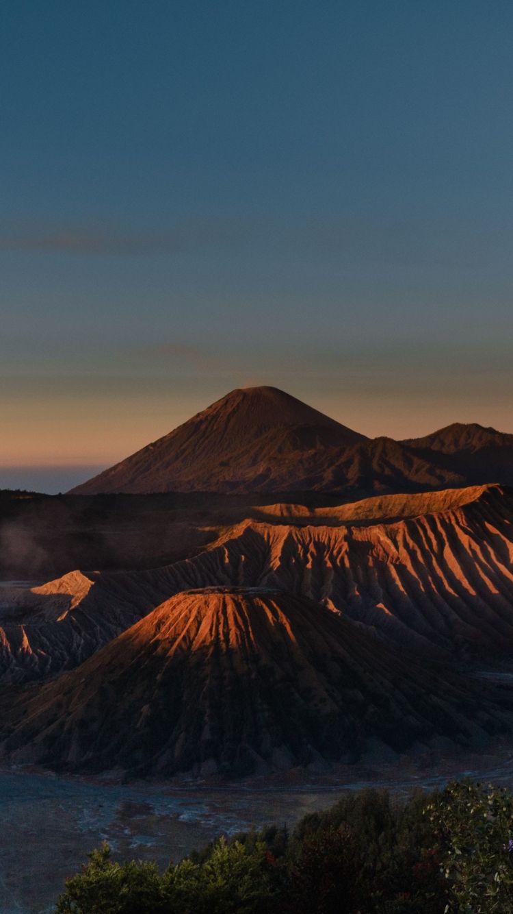 Download 750x1334 wallpaper sunrise, mount bromo, volcano