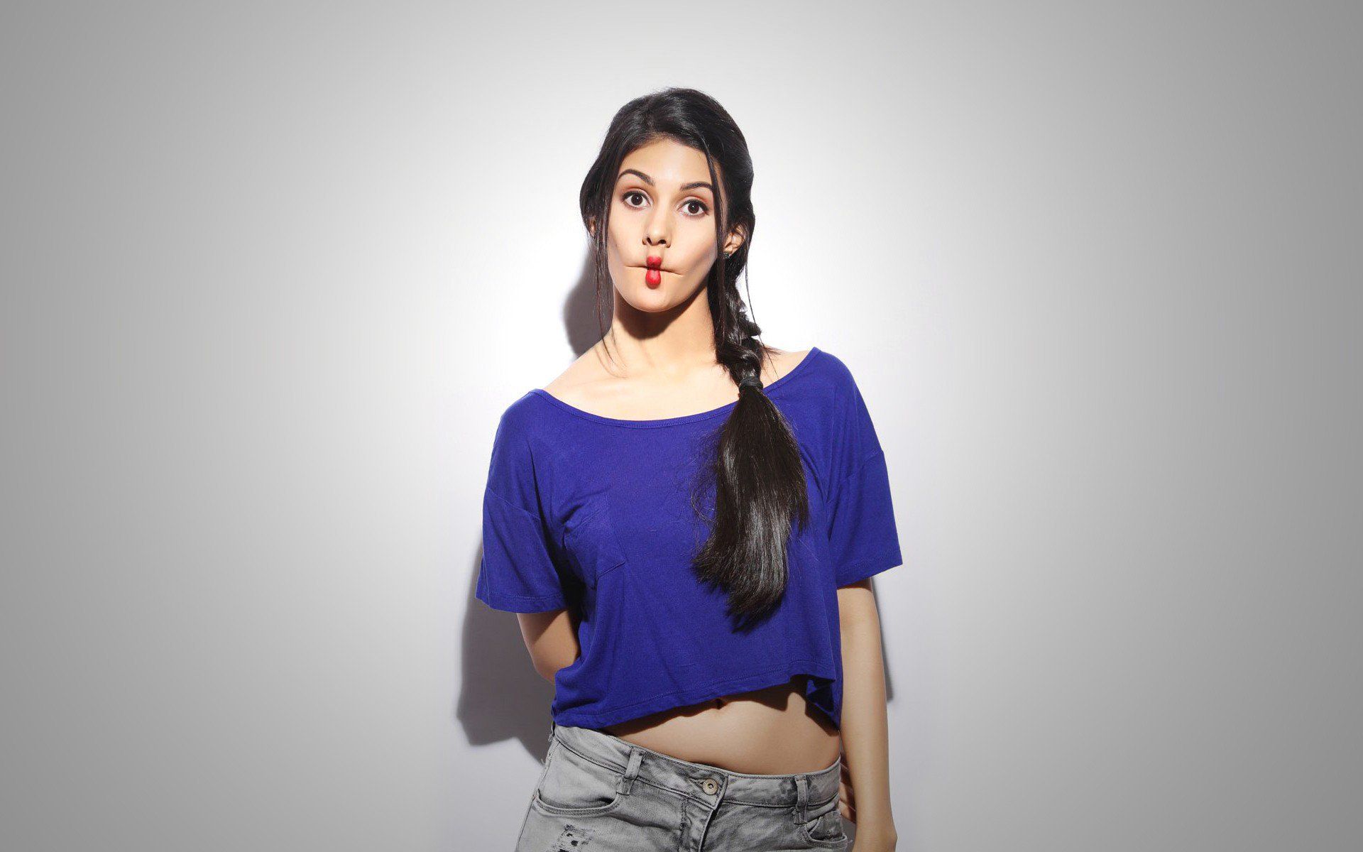 Amyra Dastur Indian Celebrity 1280x1024 Resolution HD 4k Wallpaper, Image, Background, Photo and Picture
