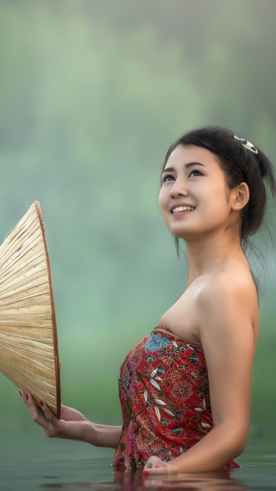 Beautiful Asian Girl Lake Photohoot 4K Ultra HD Mobile Wallpaper