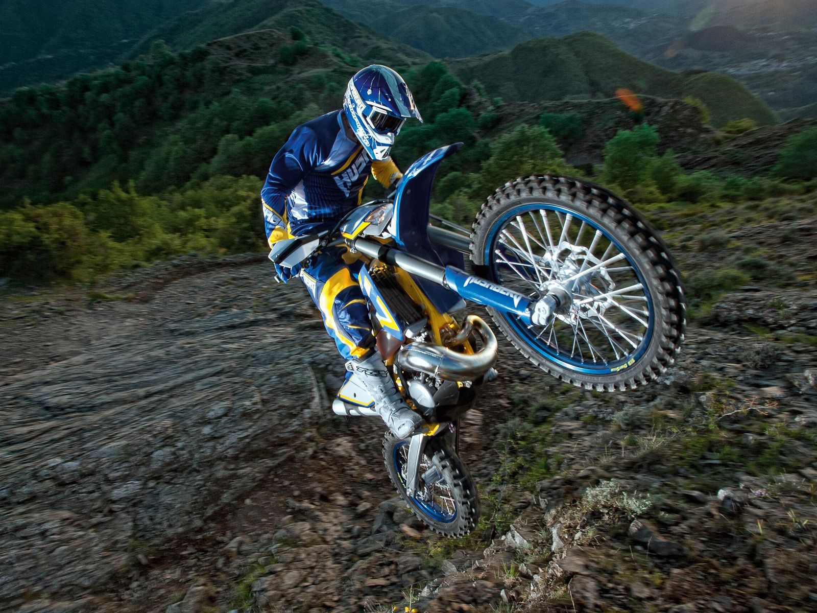 Motorcycle brand, picture, specification, review, insurance: 2012 HUSABERG TE300 motorcycle wallpaper, review