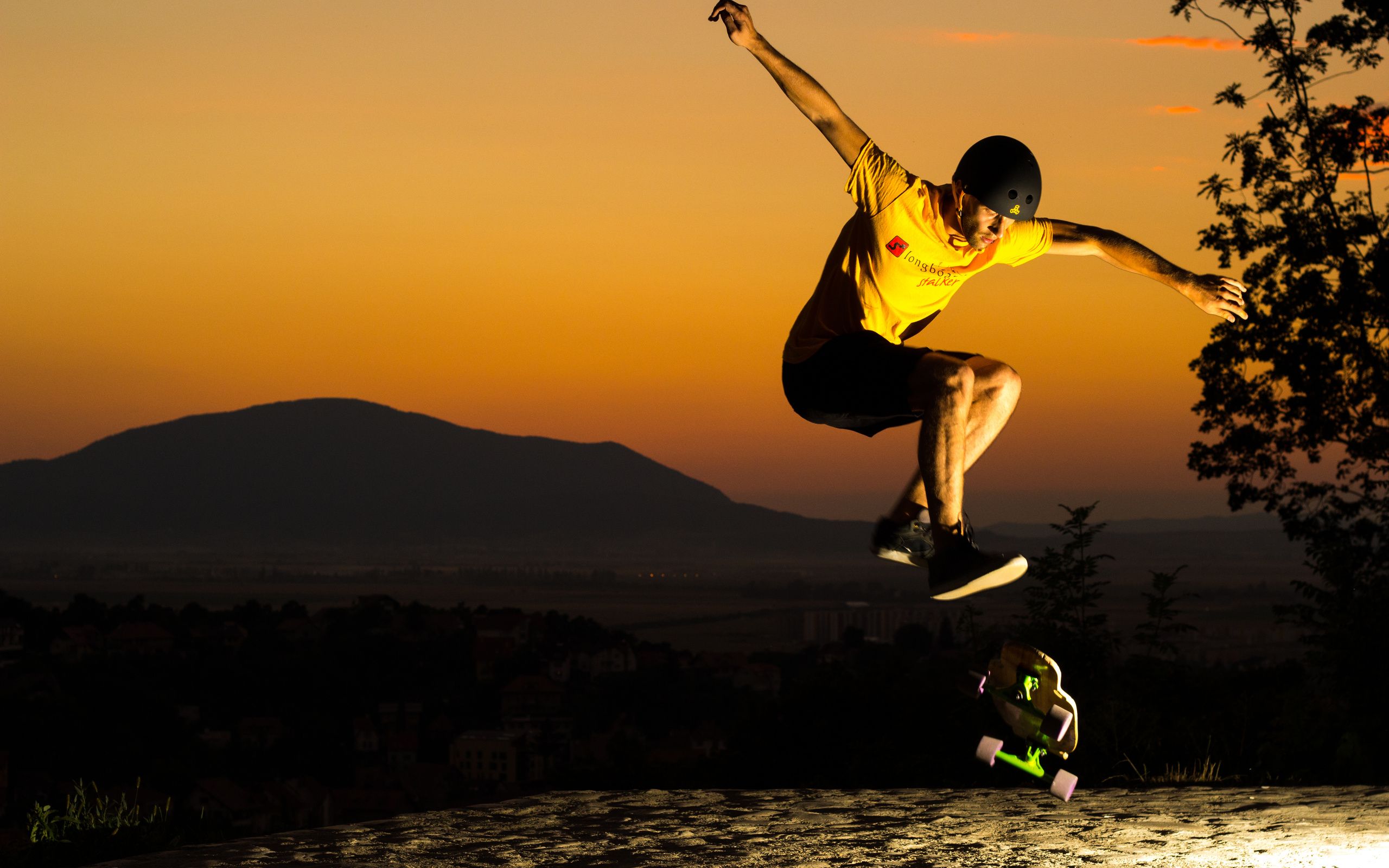 Skateboarding HD Wallpaper