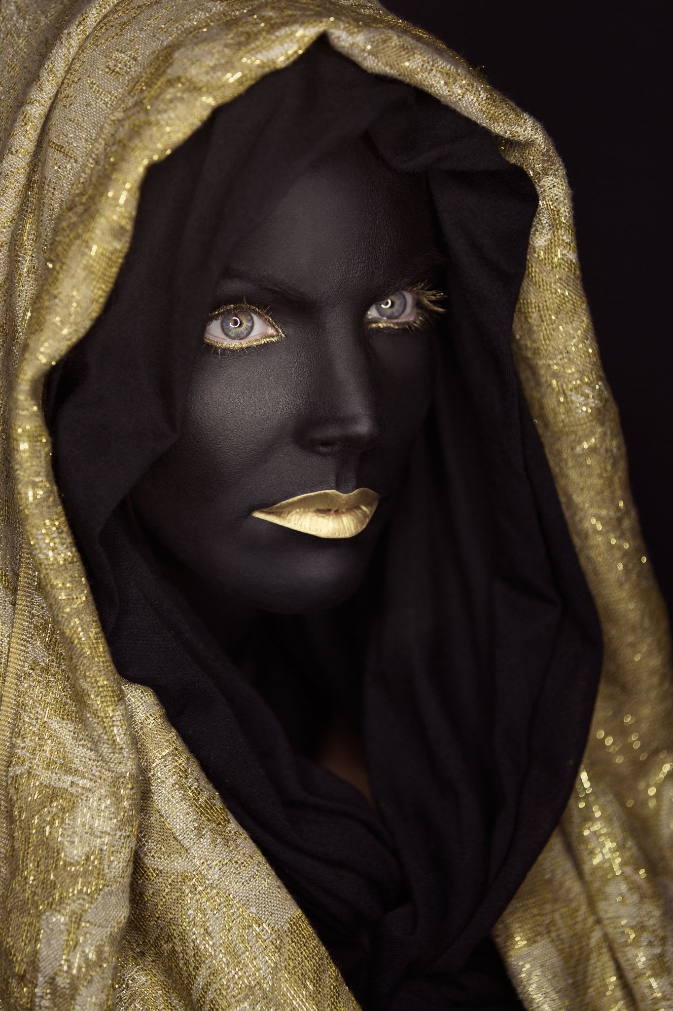 Black And Gold Attire For Women