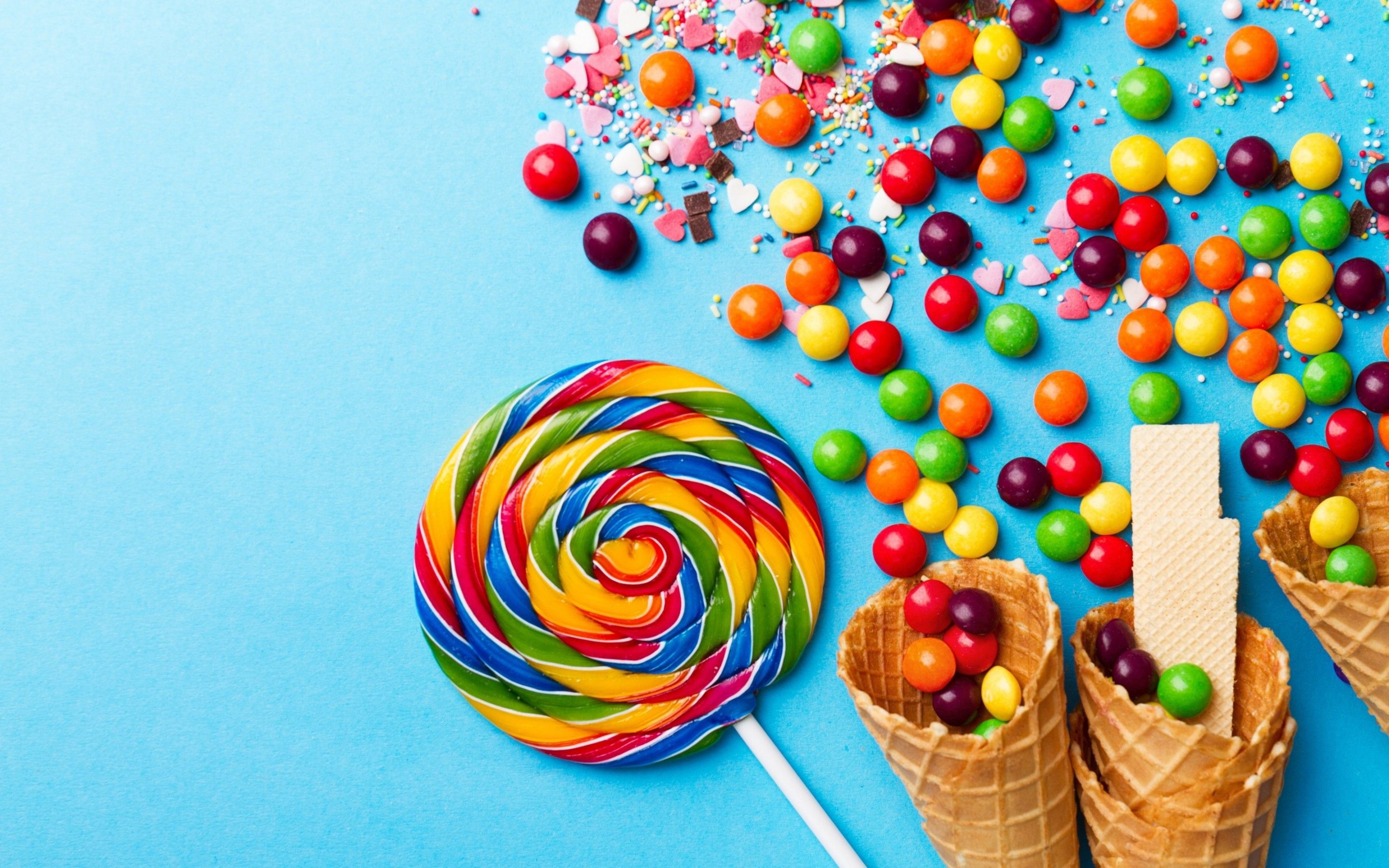Download 2880x1800 Waffle Cone, Candy, Lollipop Wallpaper