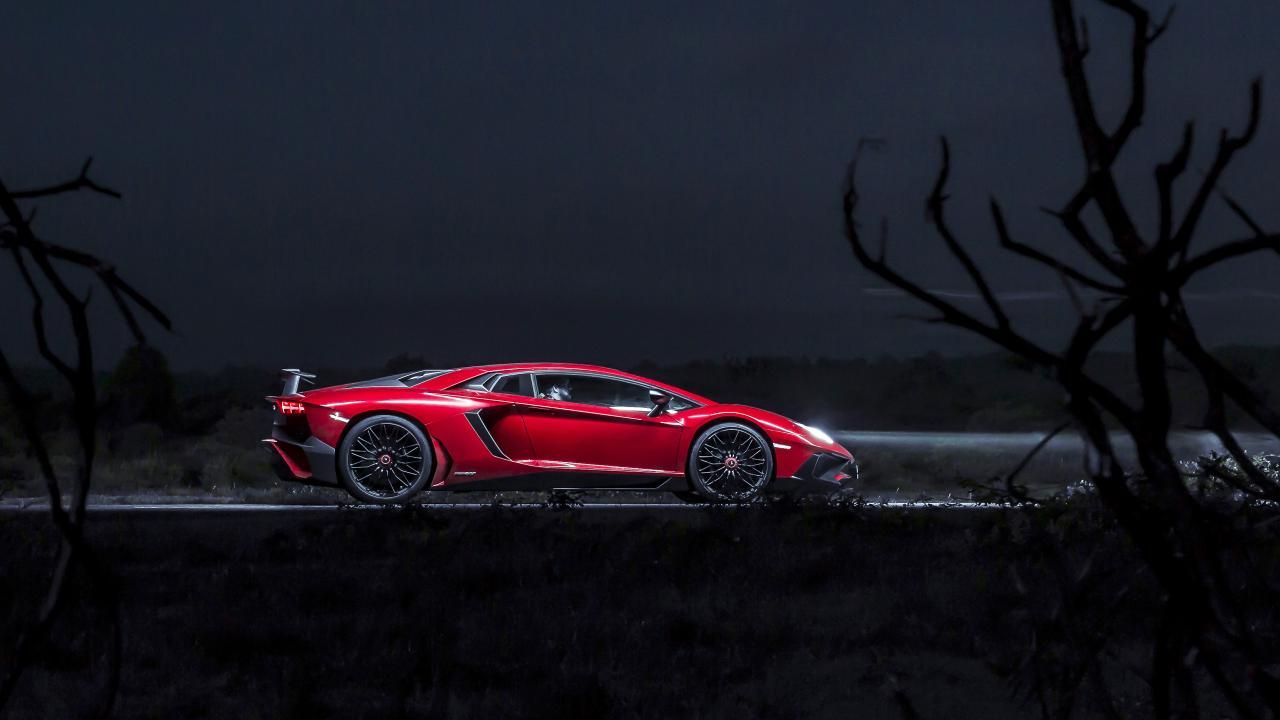 Wallpaper: one night in Lambo's 740bhp Aventador SV