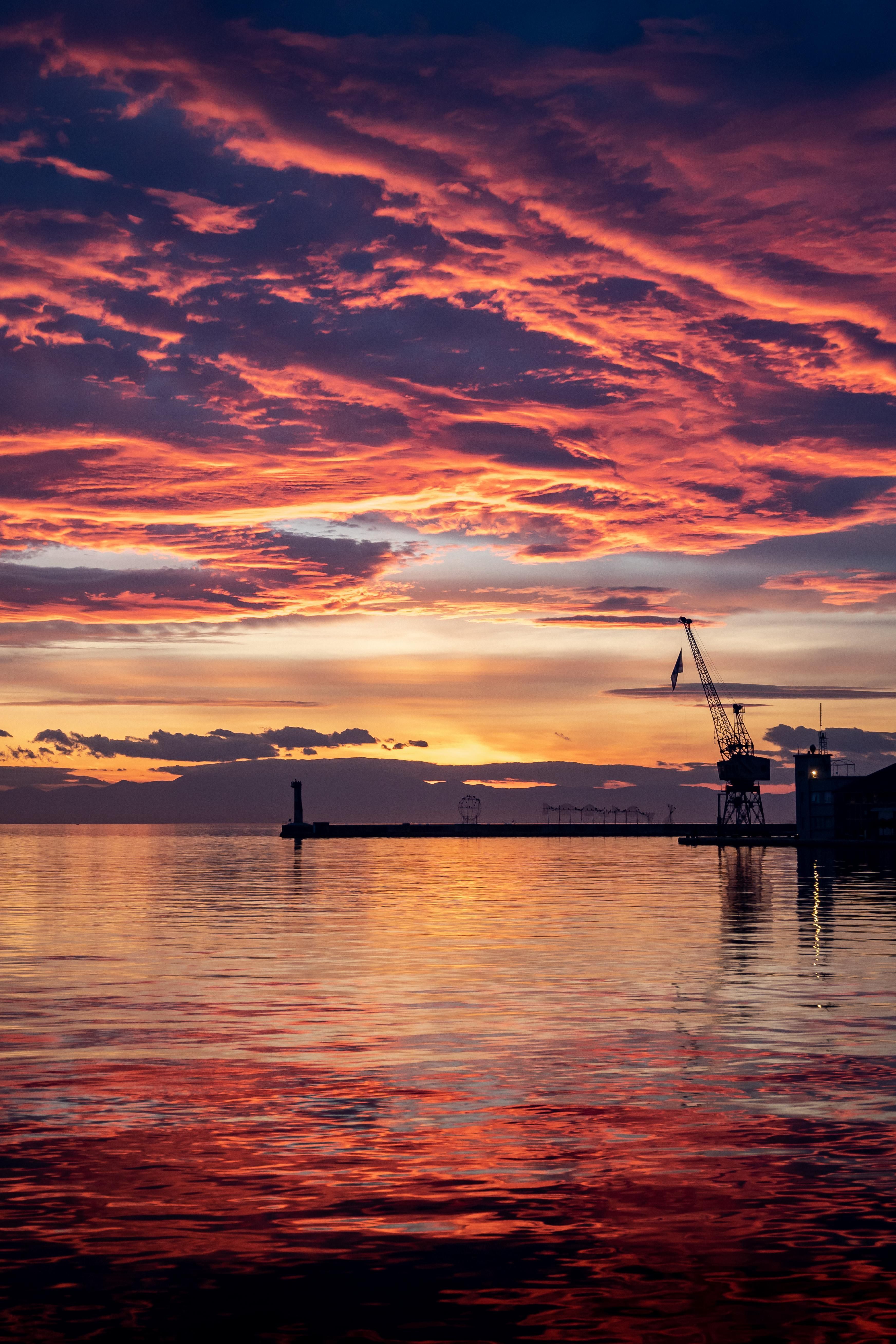 Christmas eve sunset in Thessaloniki Greece[OC]. Thessaloniki