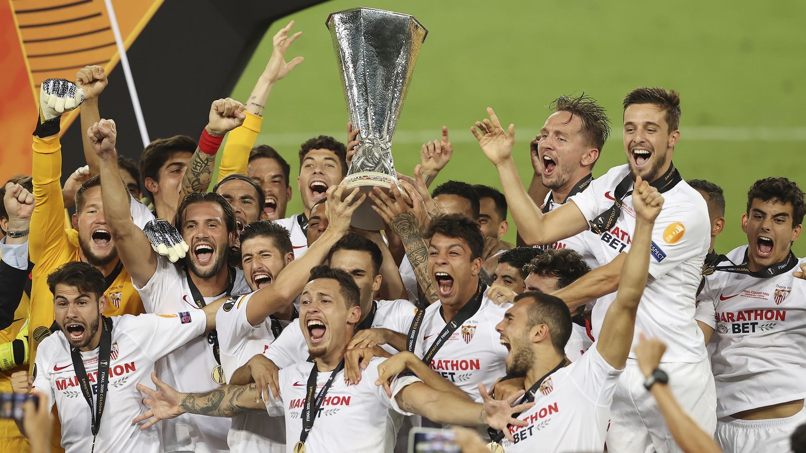 Futbol: Sevilla gana el título de la Europa League tras vencer al