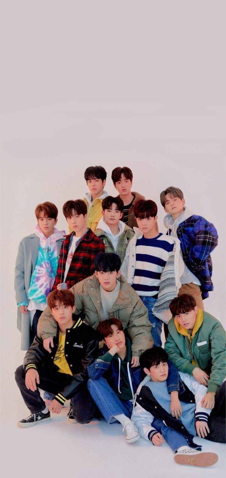 treasure 13 t13 wallpaper lockscreen beige di 2020. Orang lucu