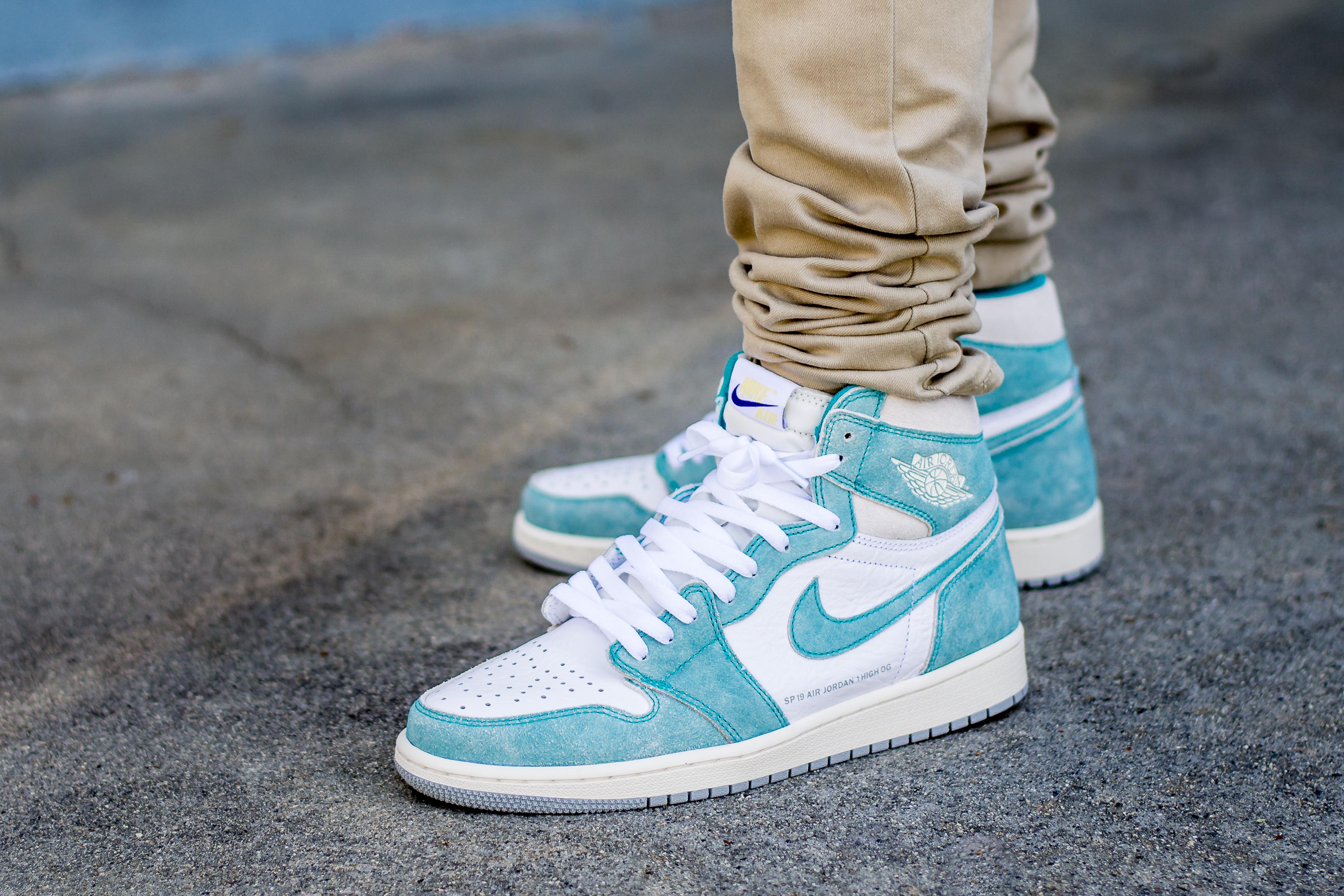 retro 1 turbo green outfit