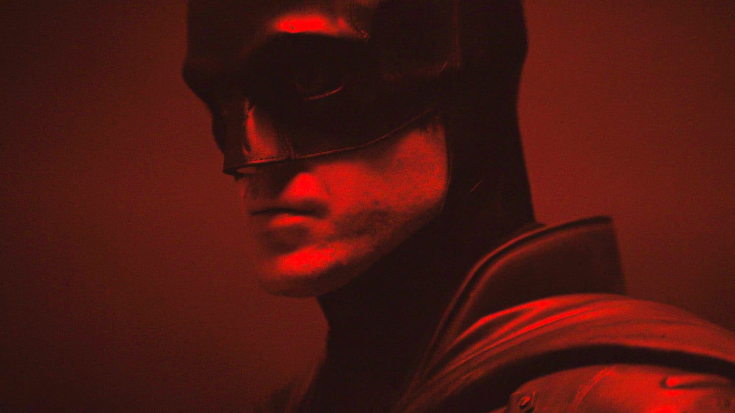 The Batman Set Photo Reveal the New Batsuit and Batcycle