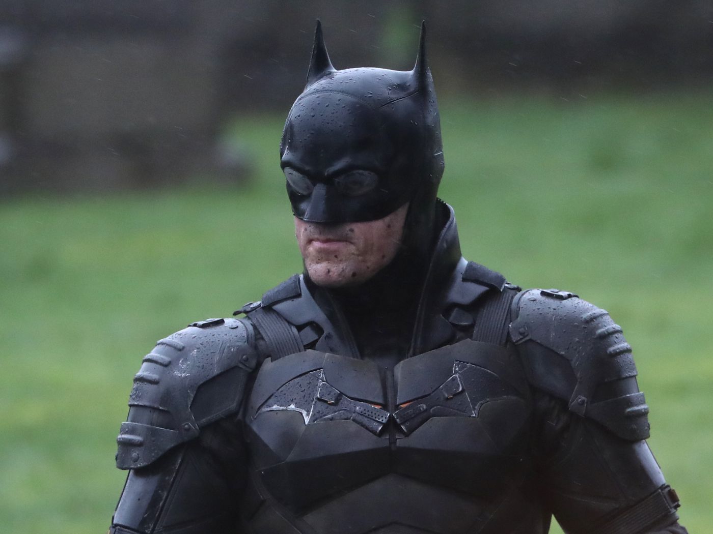 The Batman Set Photo Reveal Pattinson's Full Costume And Bat Bike