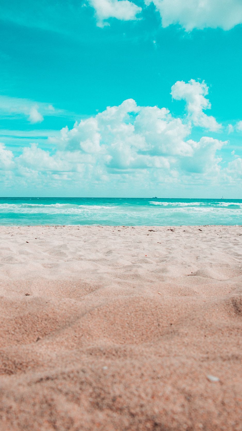 Download Wallpaper 938x1668 Ocean, Sand, Horizon, Miami Iphone 8 7