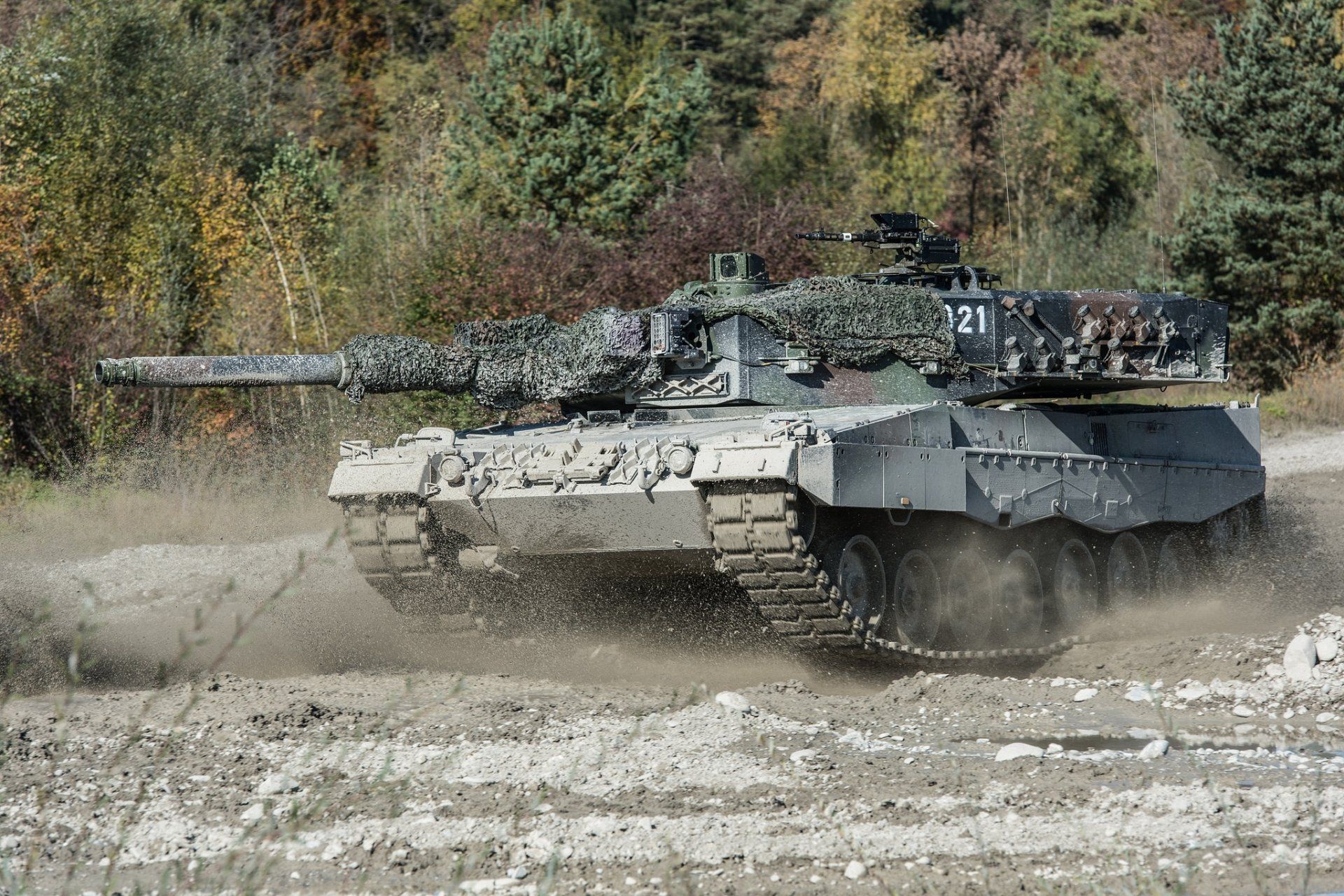 Leopard 2 Main Battle Tank Military Wallpaper