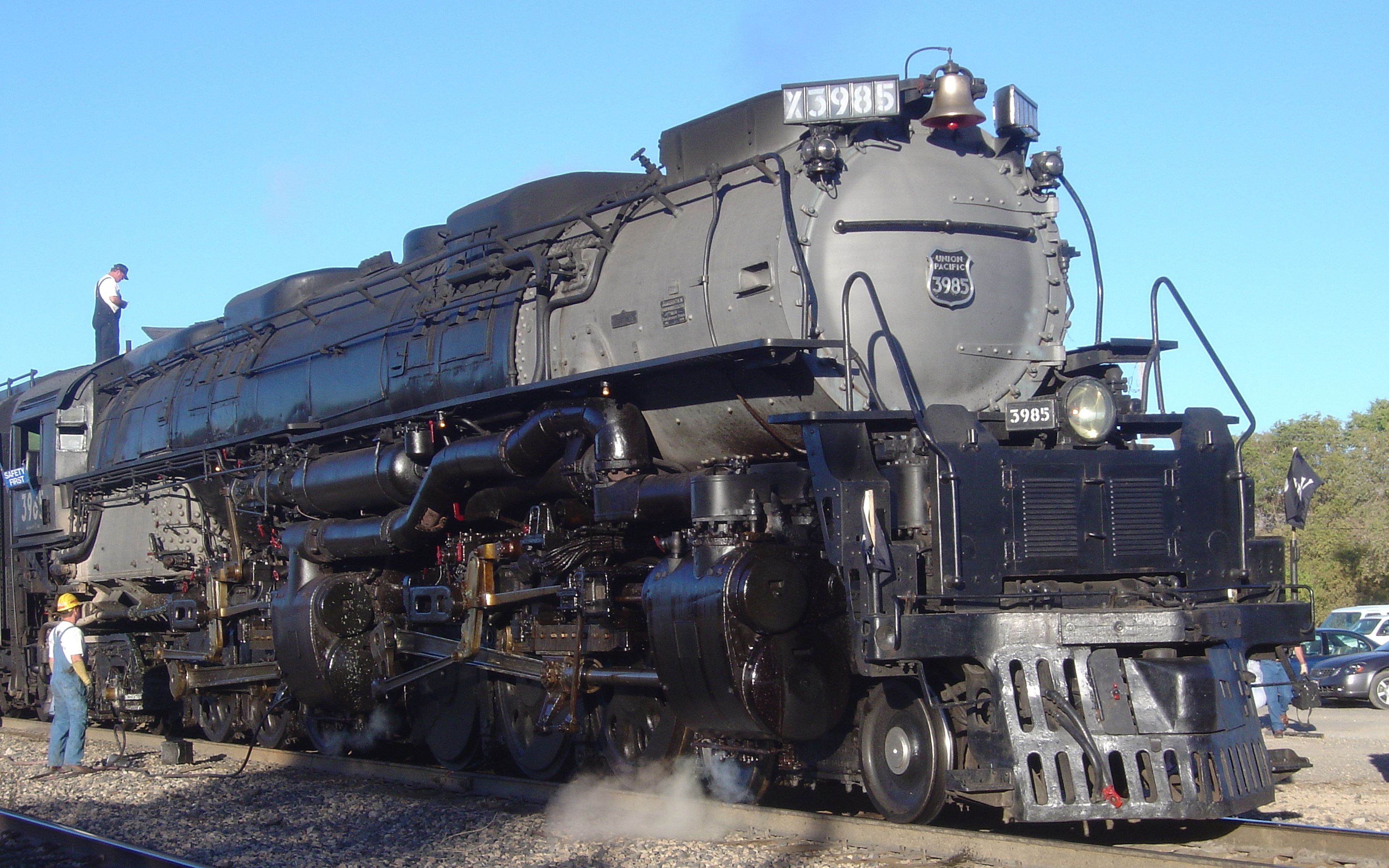 4K Train Wallpaper and Background Image