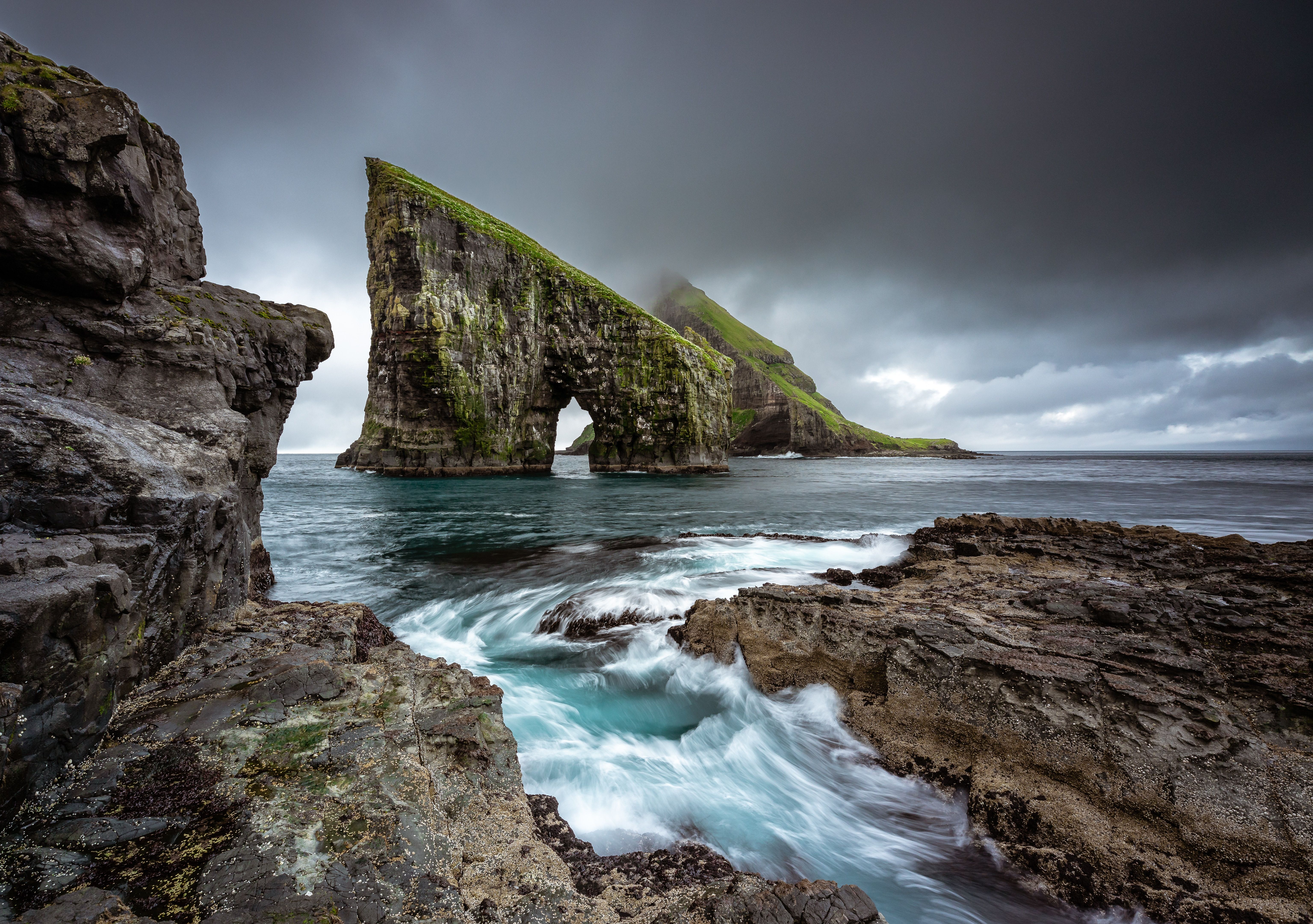 Rock formation in the ocean [6141x4321]