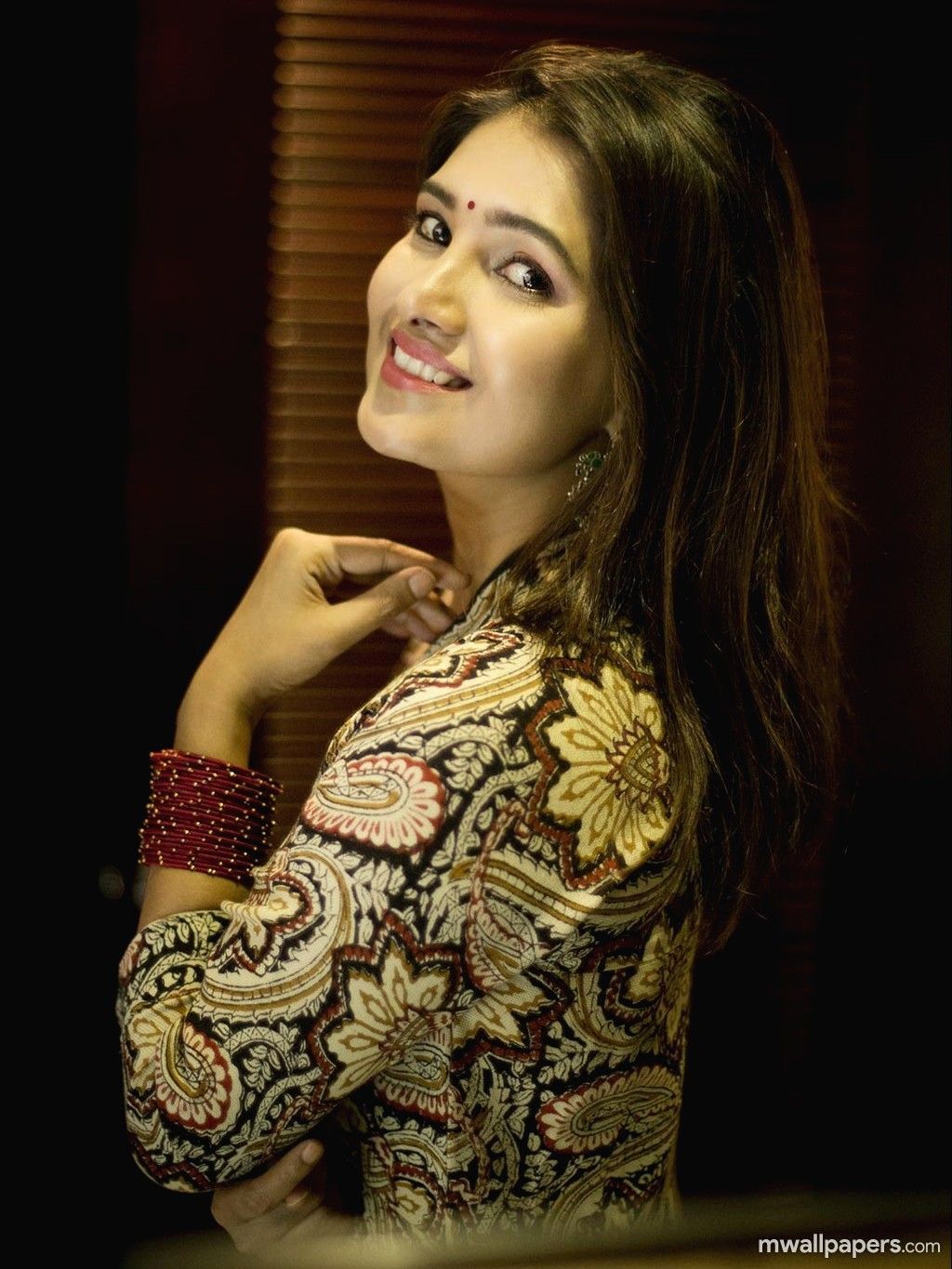 Serial Actress Vani Bhojan HD Photohoot Photo