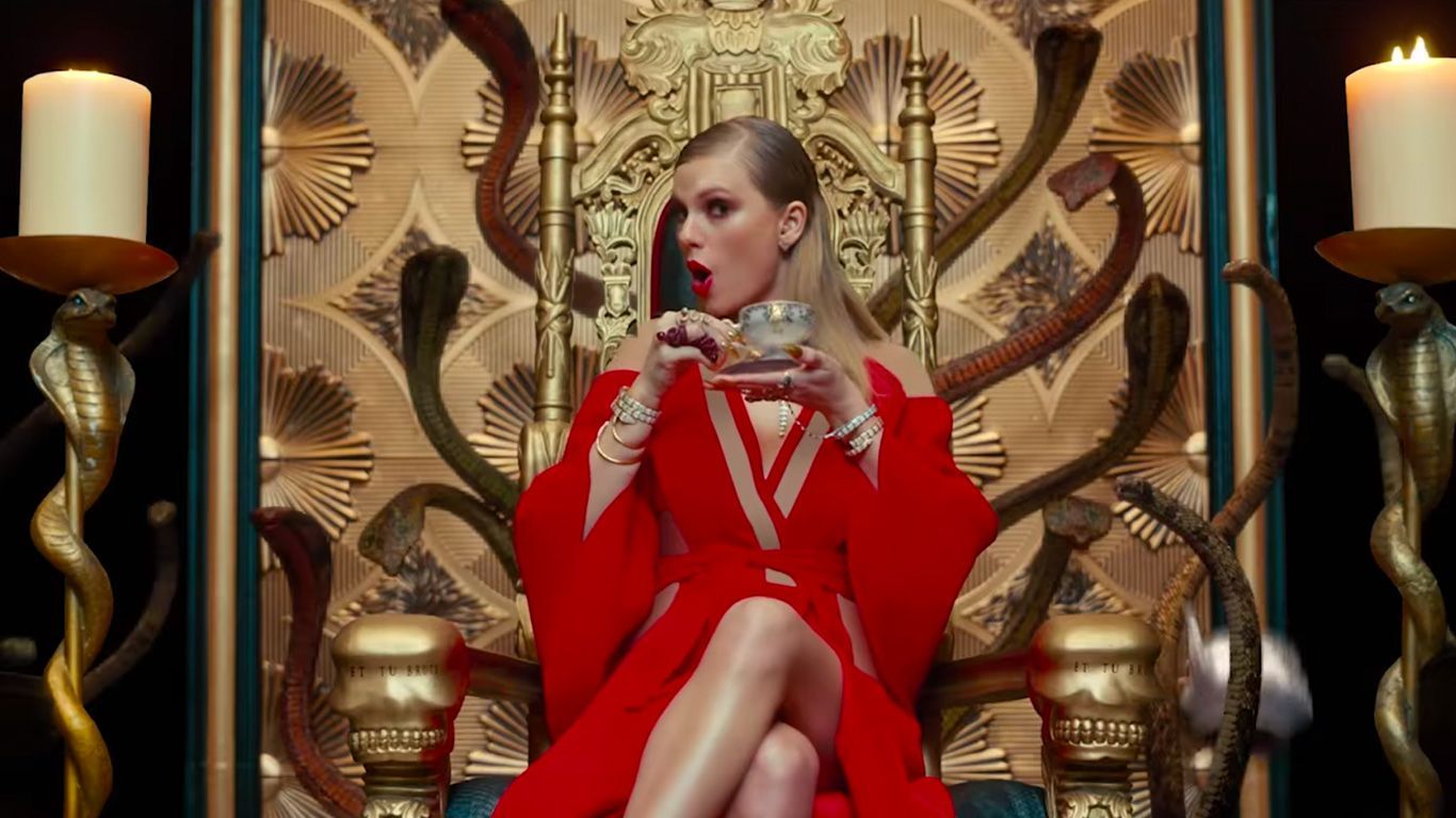 Taylor Swift just trademarked all her catchphrases like 'Look What