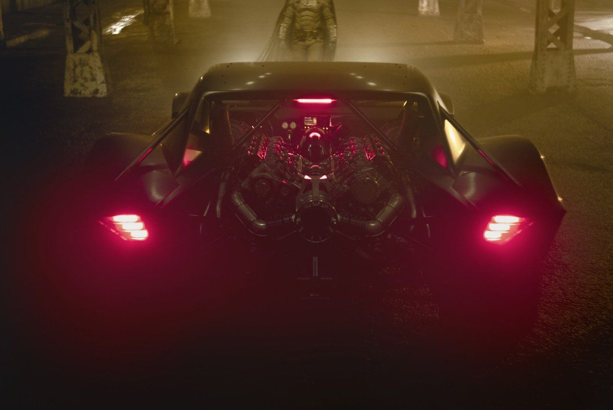 Matt Reeves unveils the Batmobile for The Batman