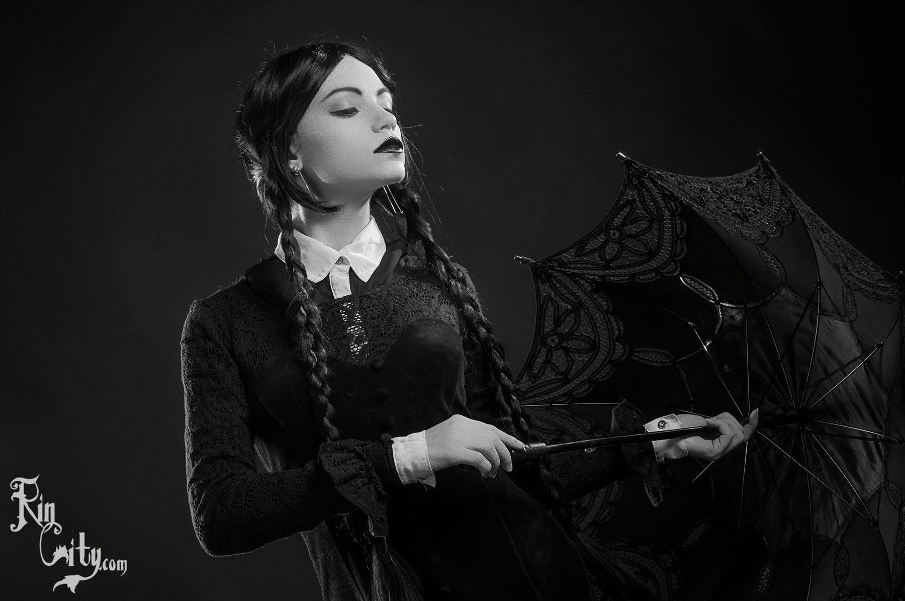 Gothic Charm: Aesthetic Wednesday Addams Wallpaper - photopostsblog.com