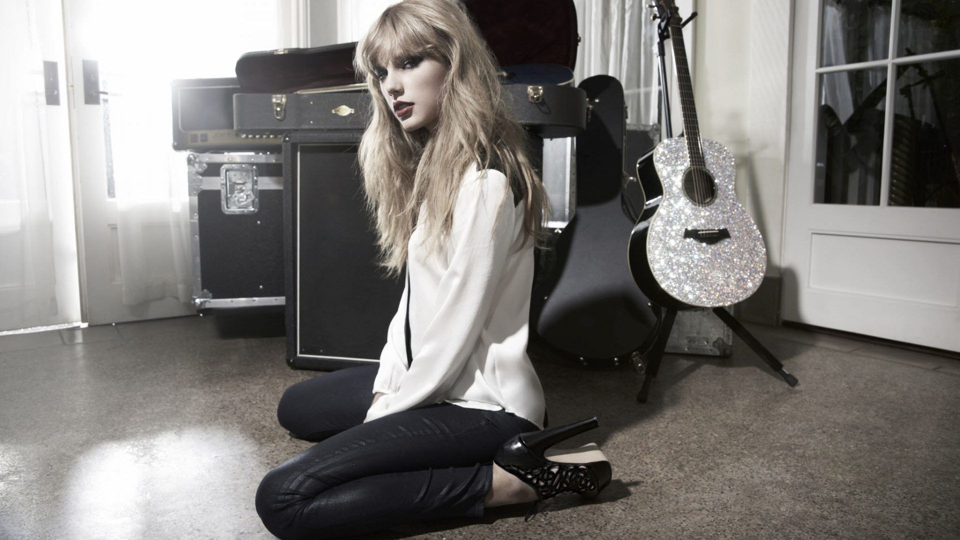 Taylor Swift Style Wallpaper. HD Wallpaper Background
