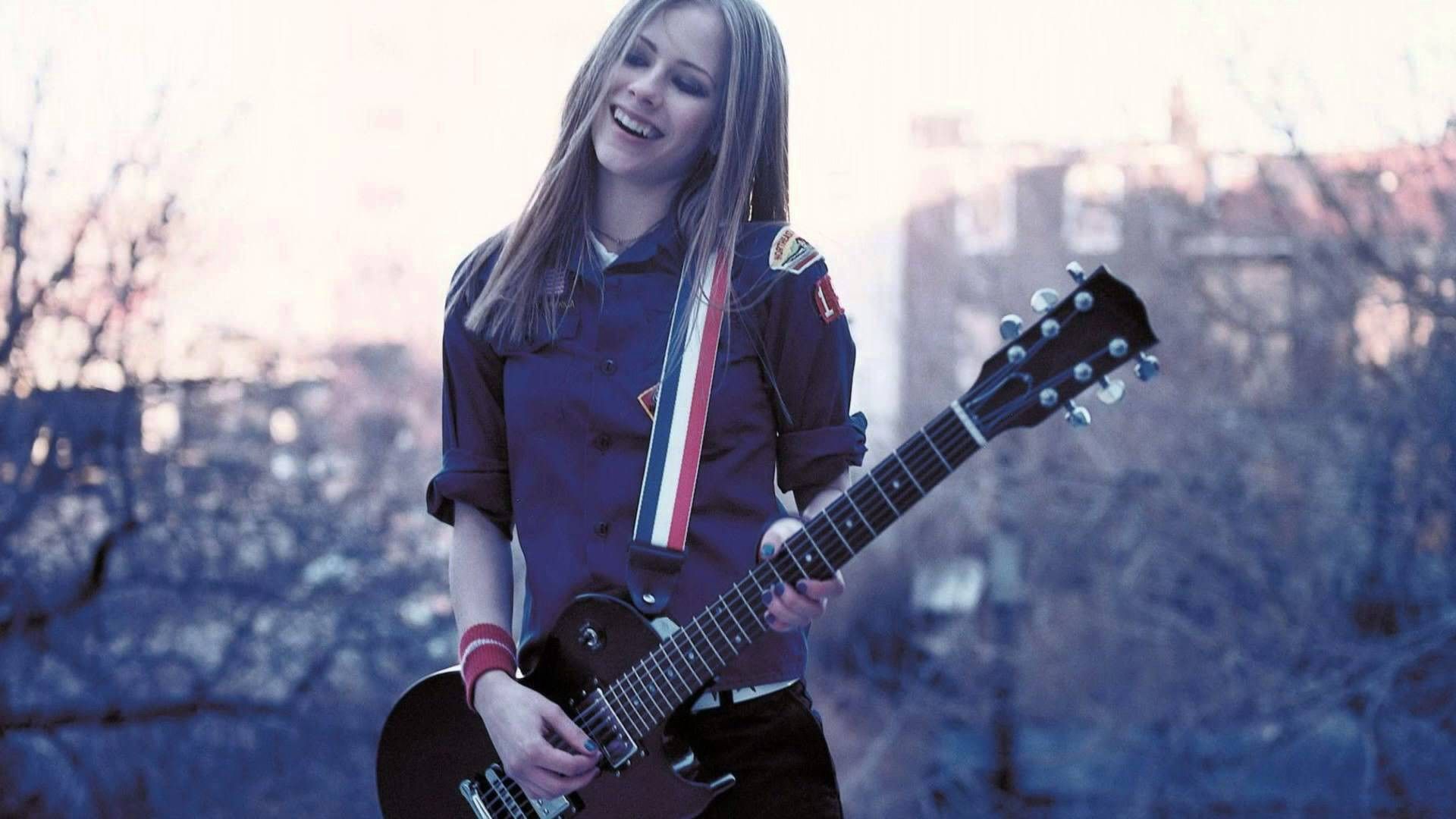 Avril Lavigne's Sk8er Boi came out 15 years ago today, and it's just as brilliant now as it was then.