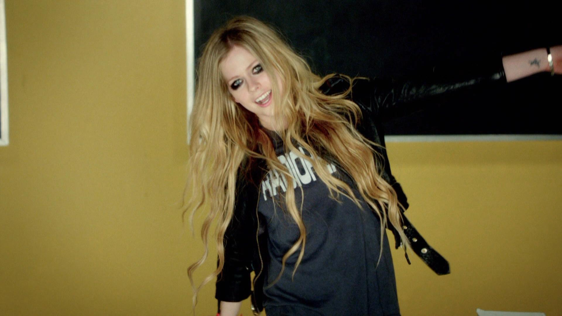 Avril Lavigne's To Never Growing Up 1080p AAC.iTunes