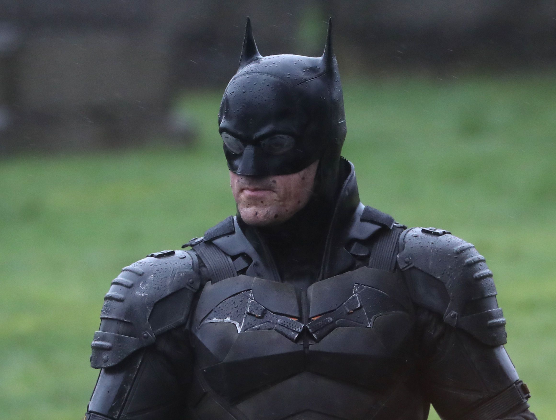 The Batman shows off Batsuit, motorcycle in cemetery production pics
