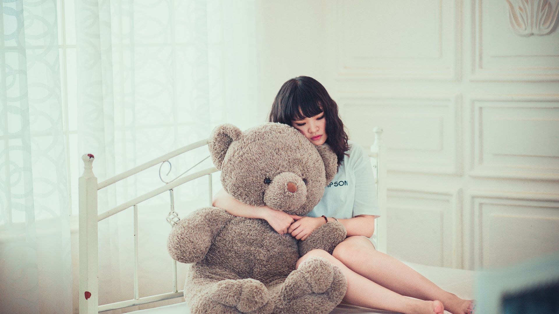 sad girl with teddy bear wallpaper