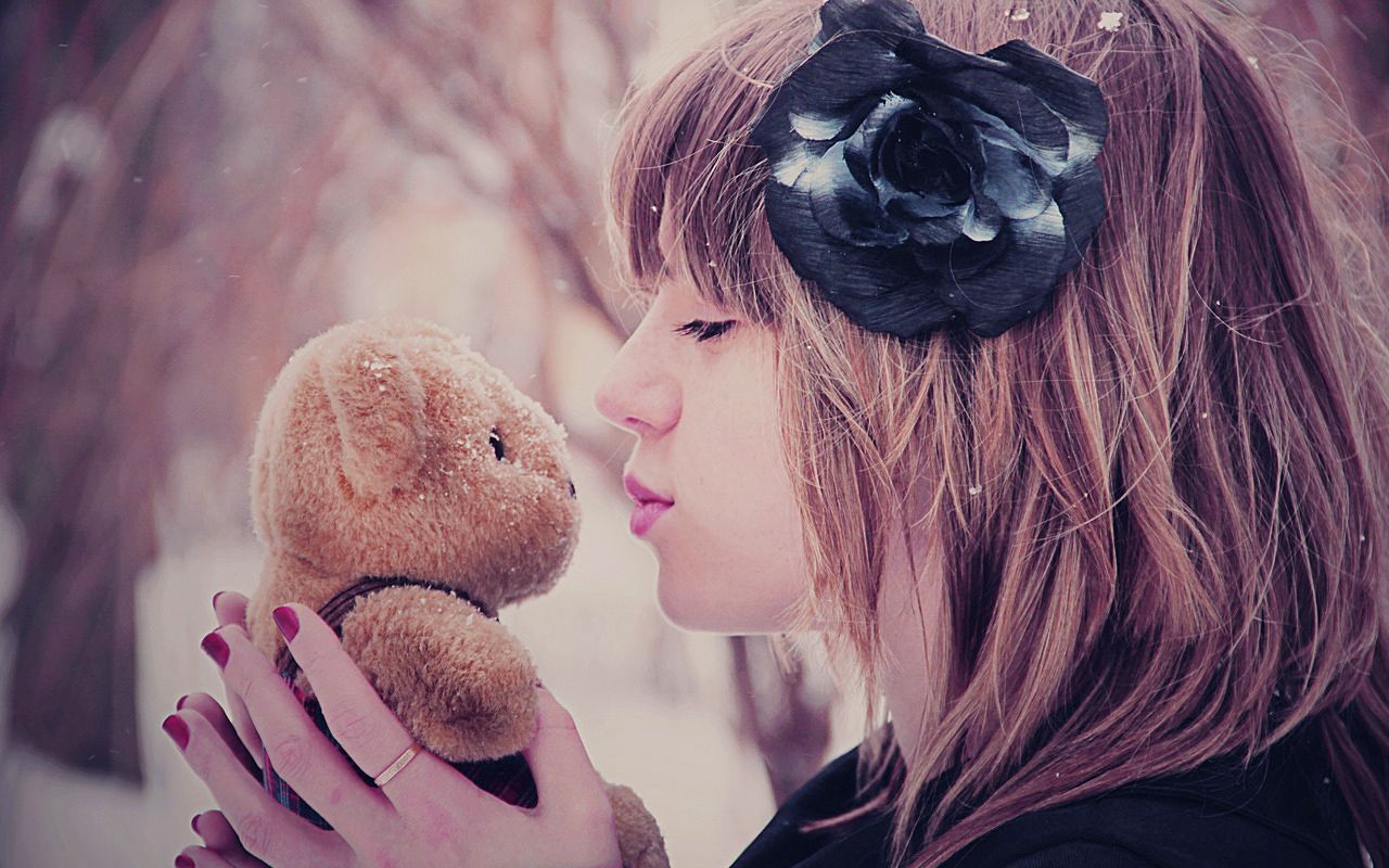 girl holding teddy bear in hand image. Teddy bear picture, Bear