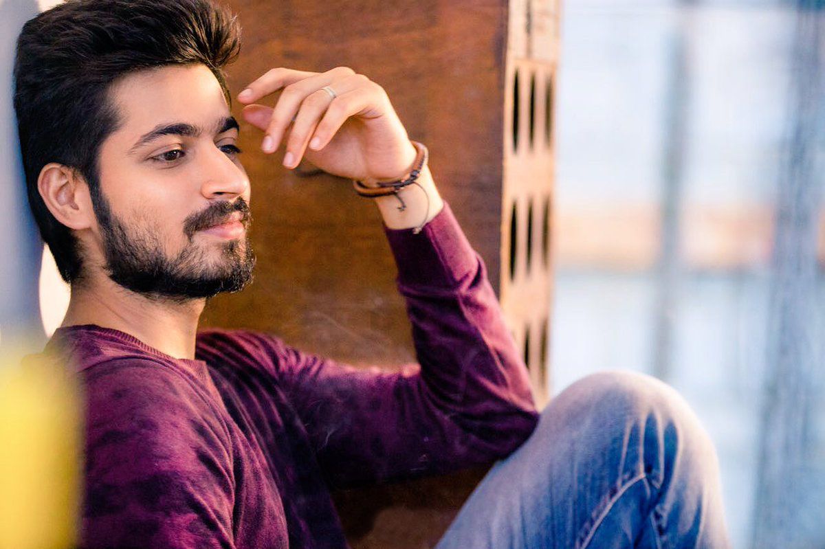 Harish Kalyan Latest Photo And Cool Wallpaper
