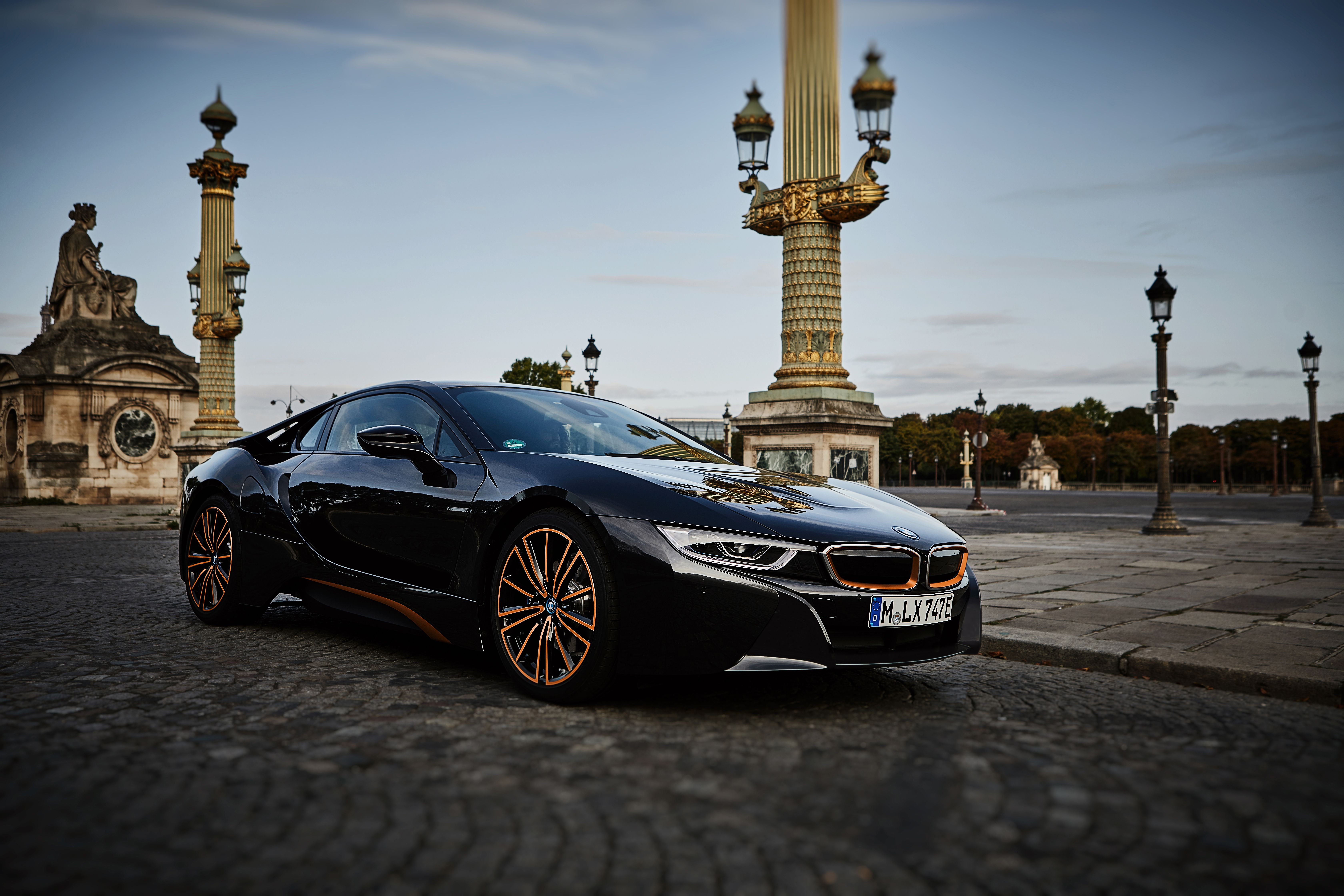 BMW i8 Review, Pricing, and Specs