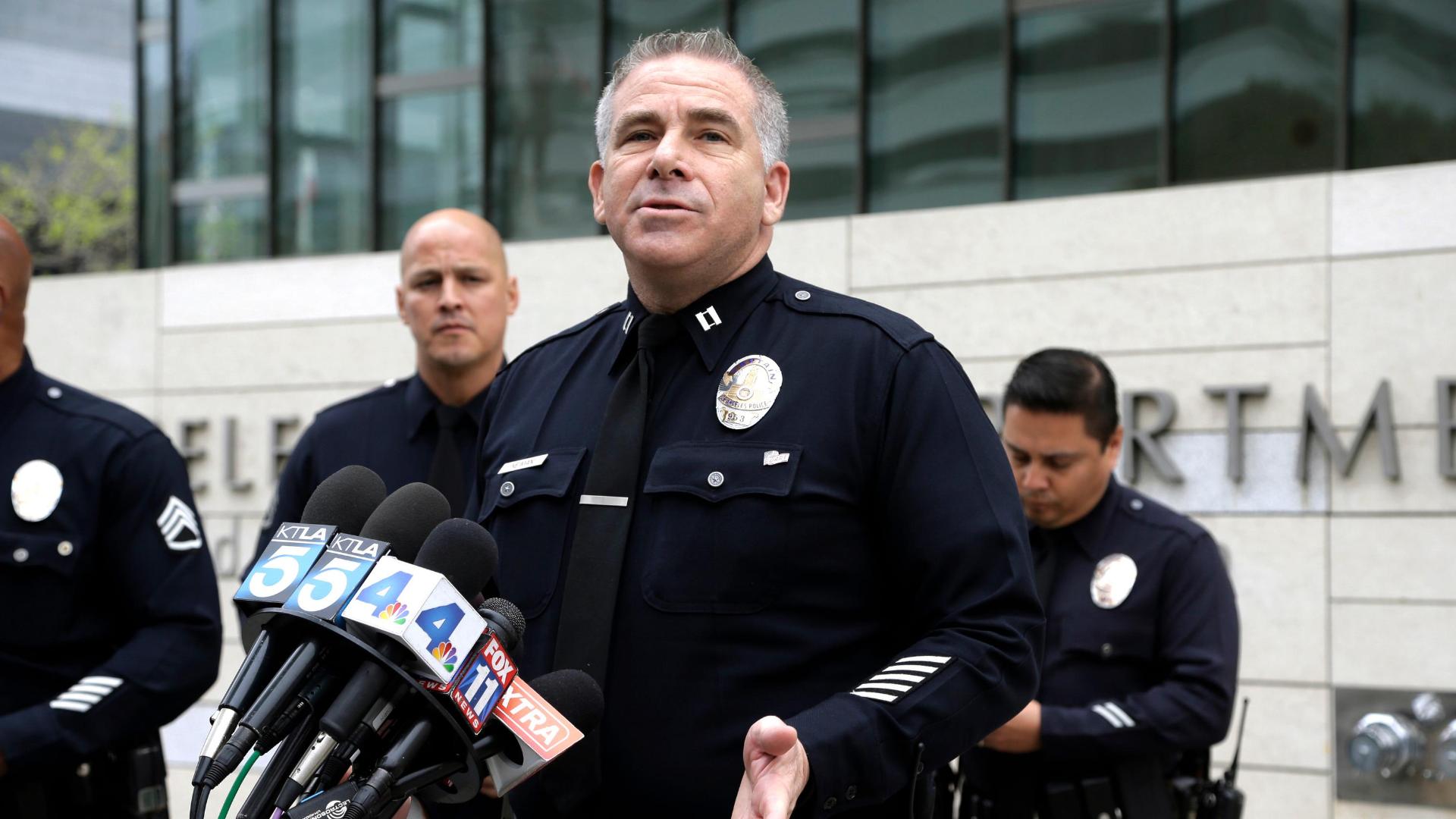 Lapd Investigating Knife Allegedly Found On O Angeles Police Department Lieutenant Police Officer, Download Wallpaper