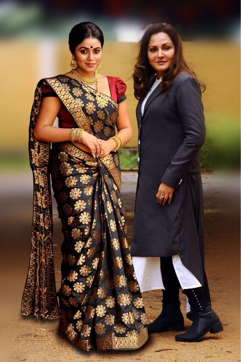 Jayaprada Turns Poorna's Daughter