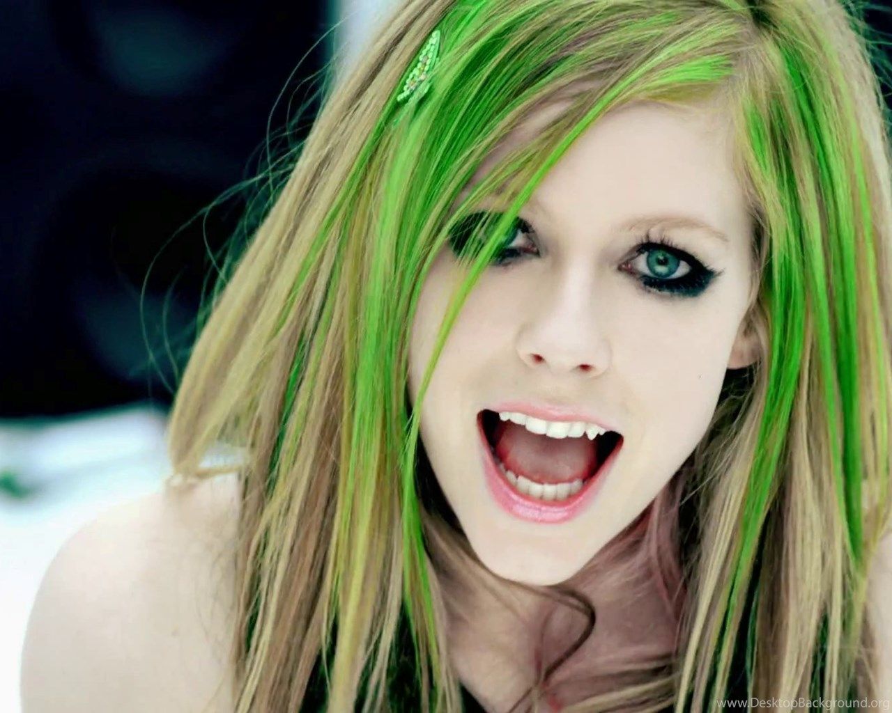I Smile Avril Lavigne Wallpaper Fanpop Desktop Background