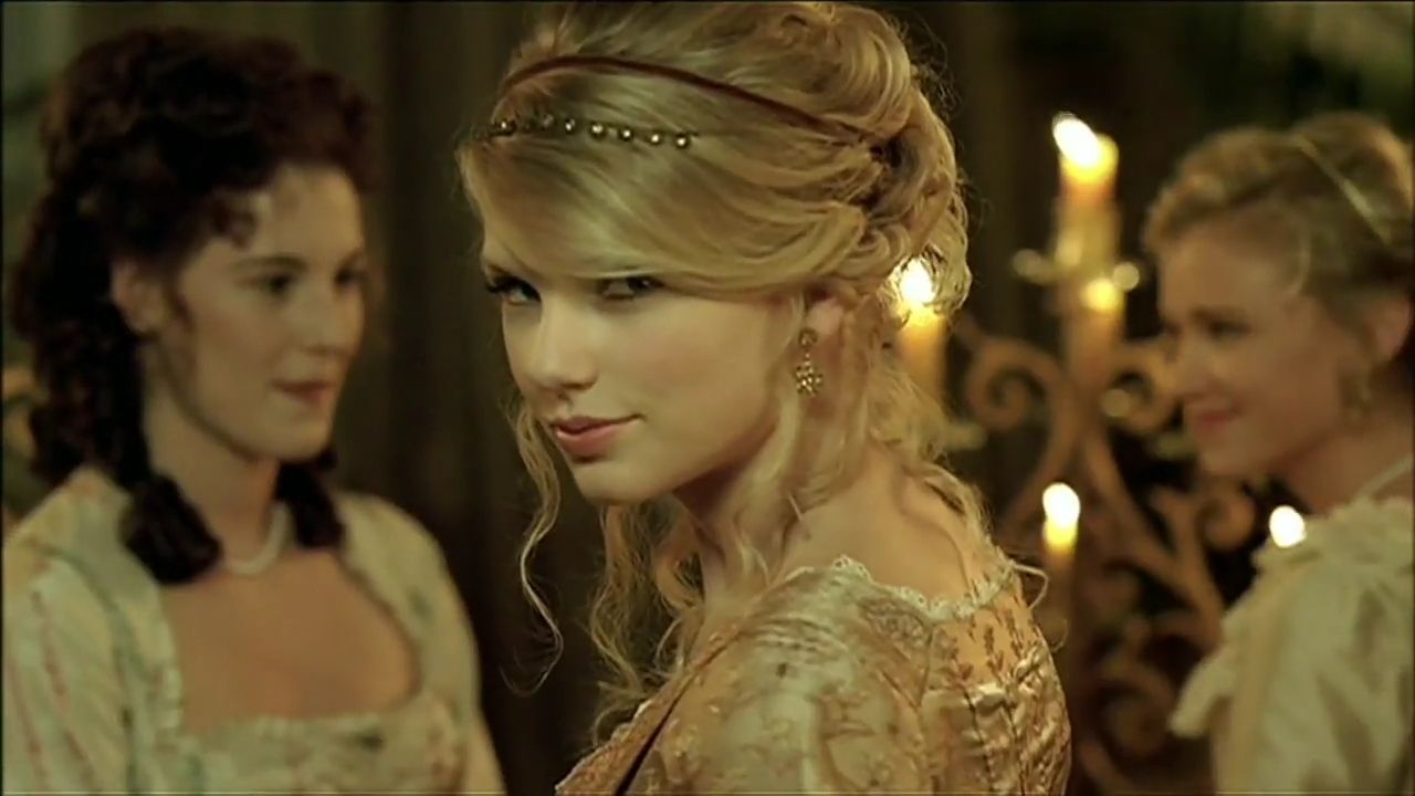 Picture of Taylor Swift in Music Video: Love. Teen Idols 4 You