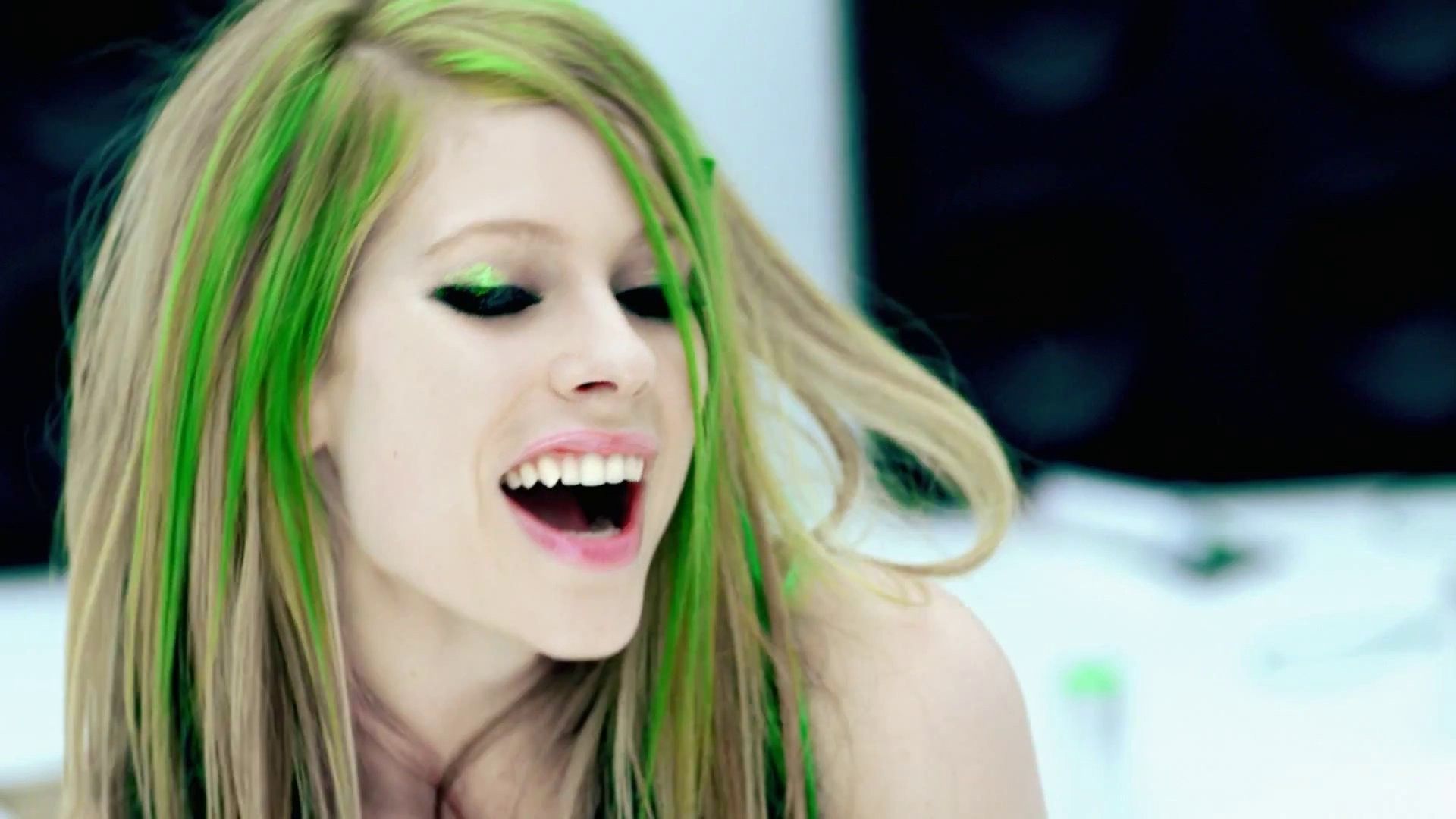 Avril Lavigne Wallpaper HD / Desktop and Mobile Background