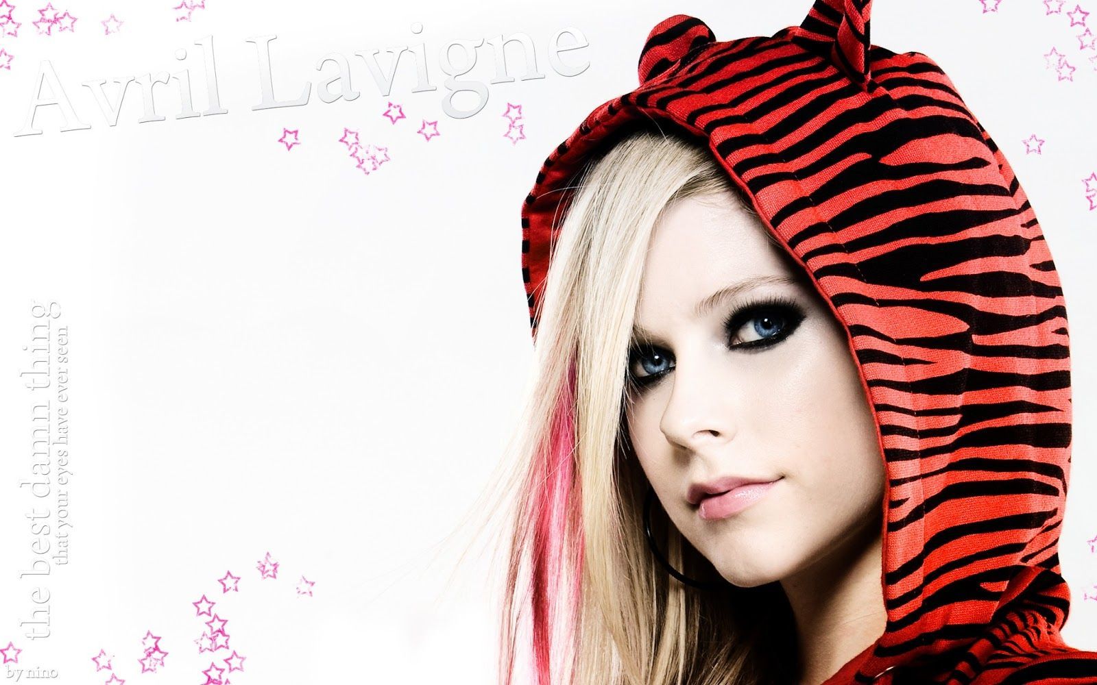 Avril Lavigne Smile HD