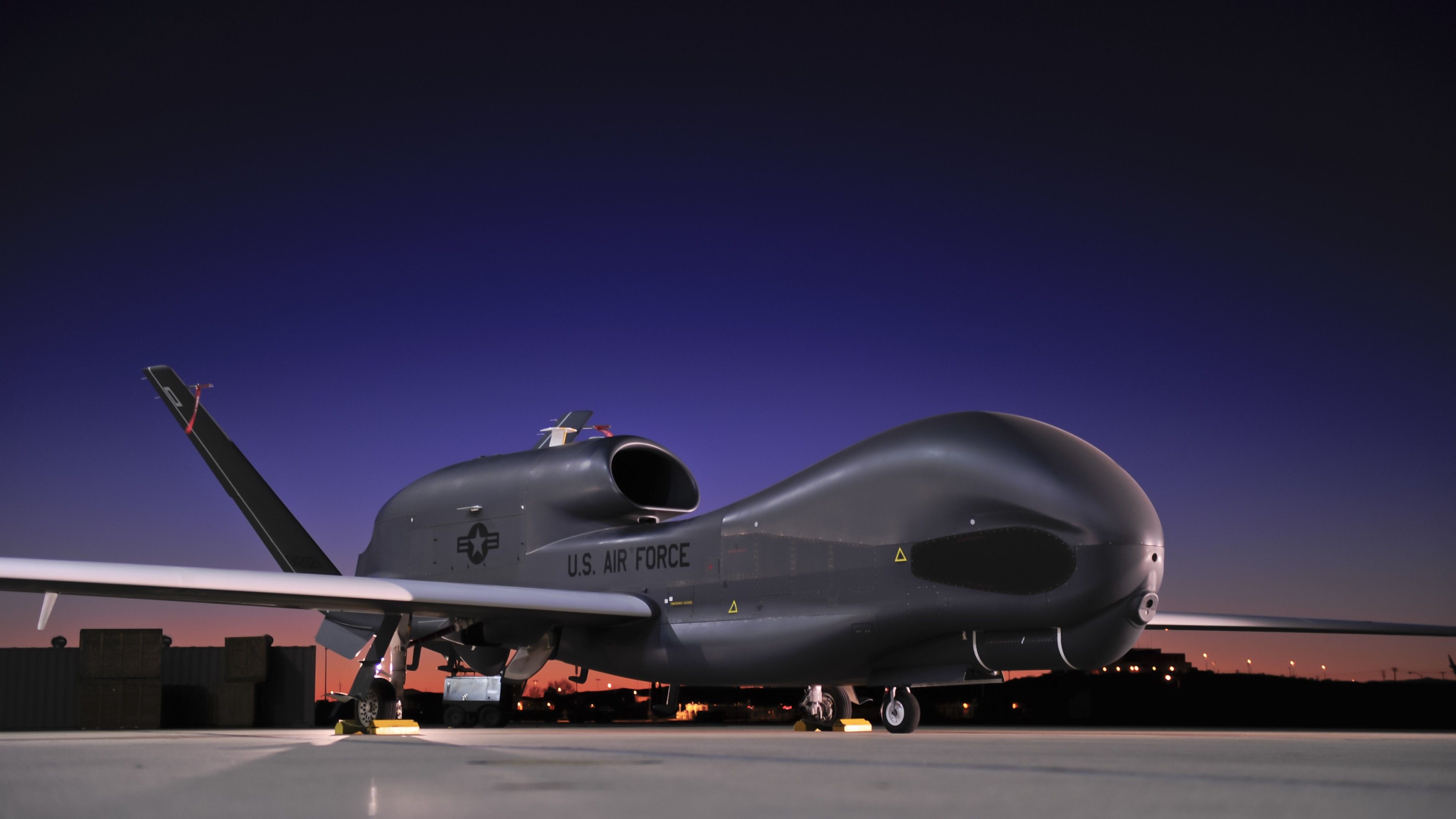 Wallpaper RQ- Global Hawk, Northrop Grumman, drone, Surveillance UAV, UAV, USA Army, U.S. Air Force, airdrome, sunset, Military