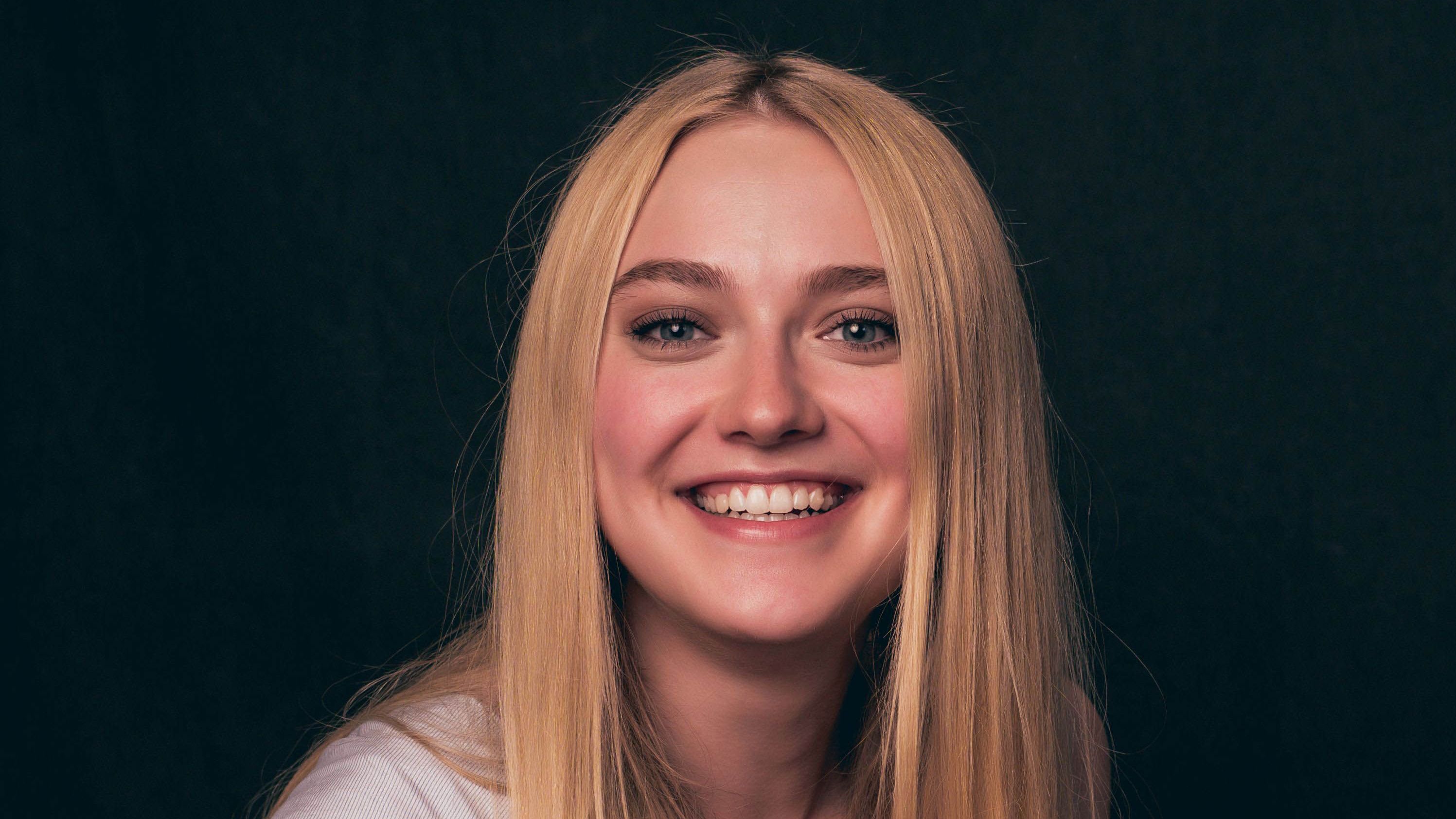 Dakota Fanning Cute Smile, HD Celebrities, 4k Wallpaper, Image, Background, Photo and Picture