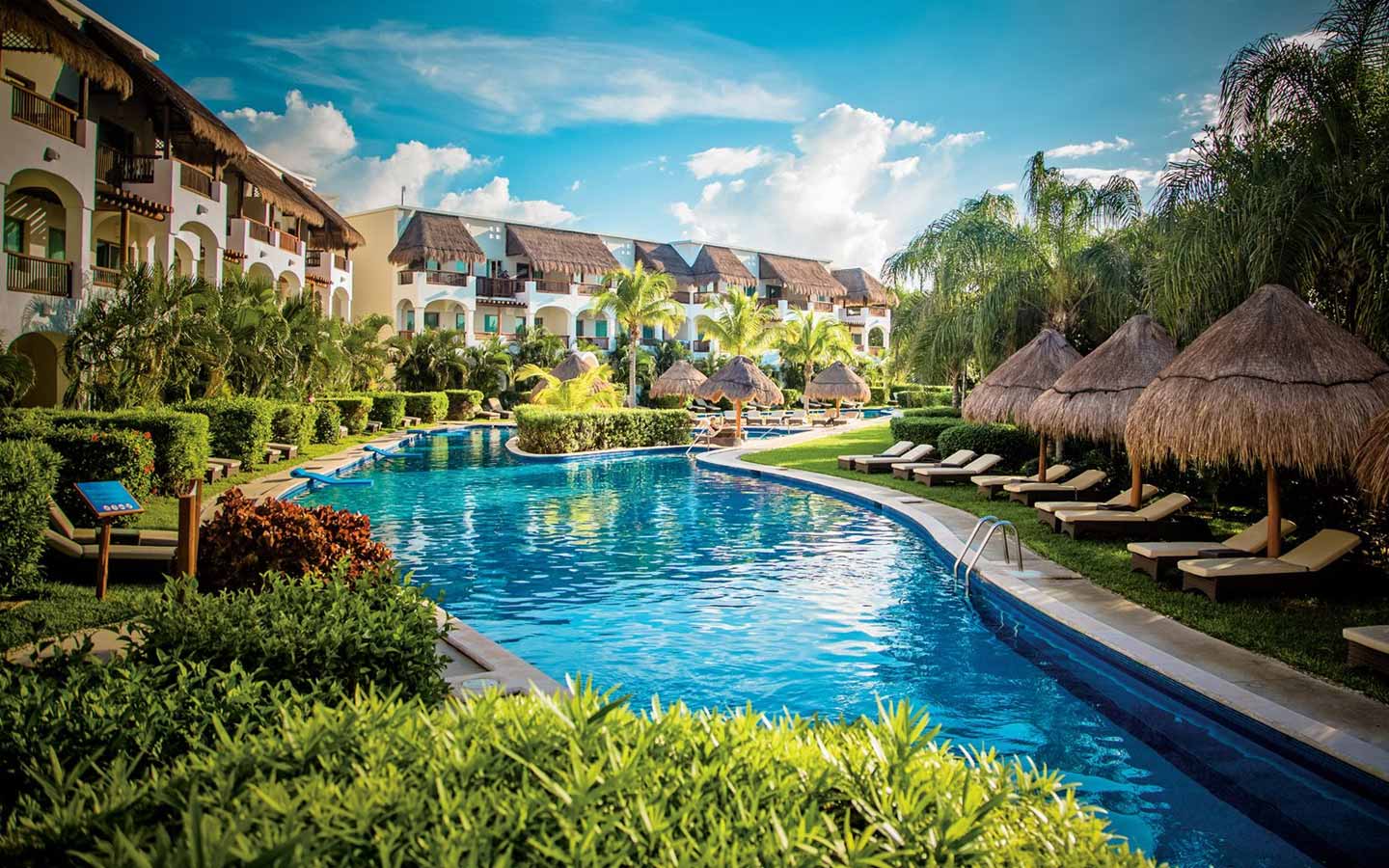 Valentin Imperial Maya Resort