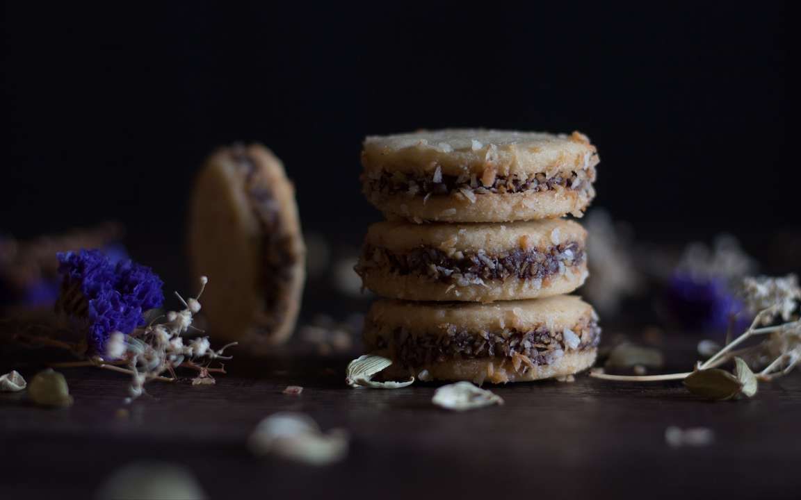 Download wallpaper 3840x2400 biscuits, dessert, pastries 4k ultra HD 16:10 HD background