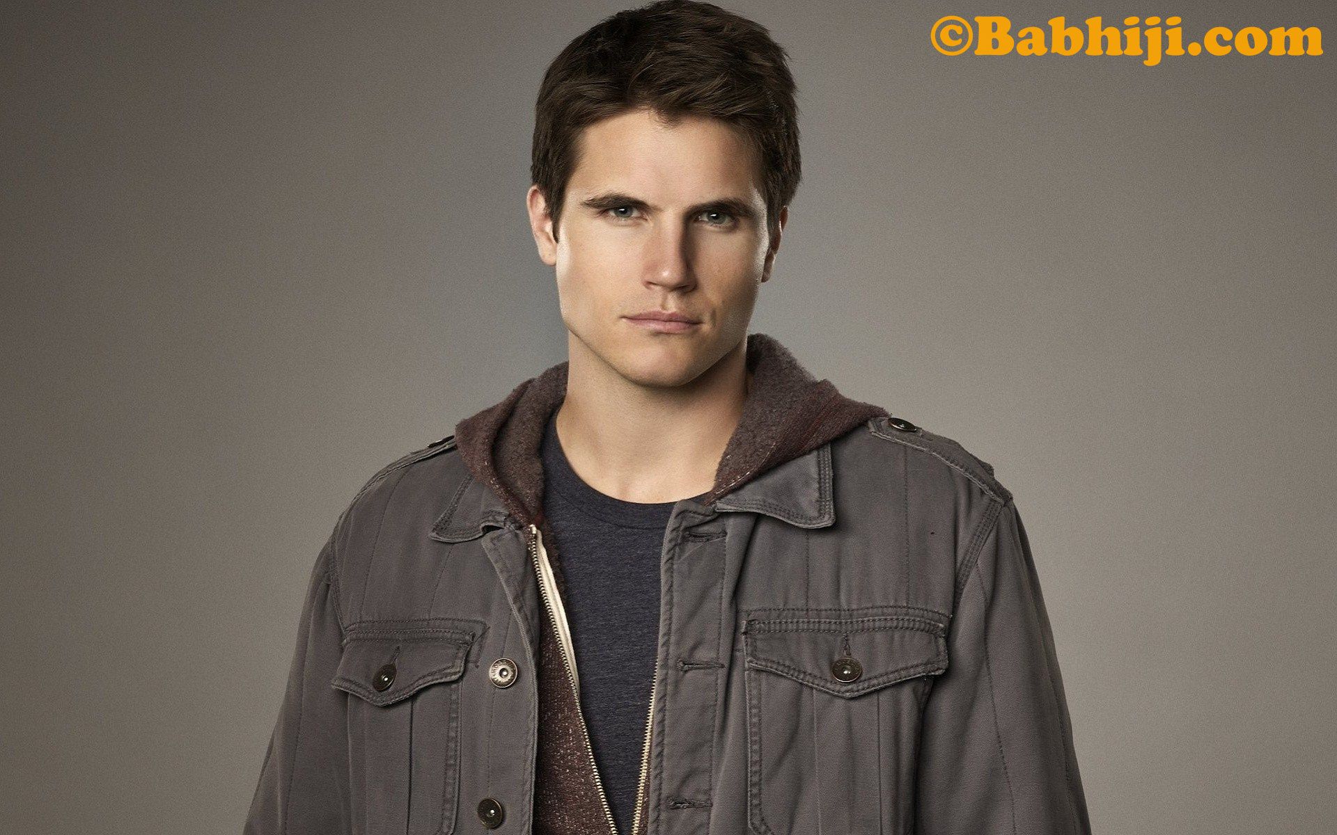 Robbie Amell, Robbie Amell Wallpaper, Robbie Amell Photo, Robbie Amell Image