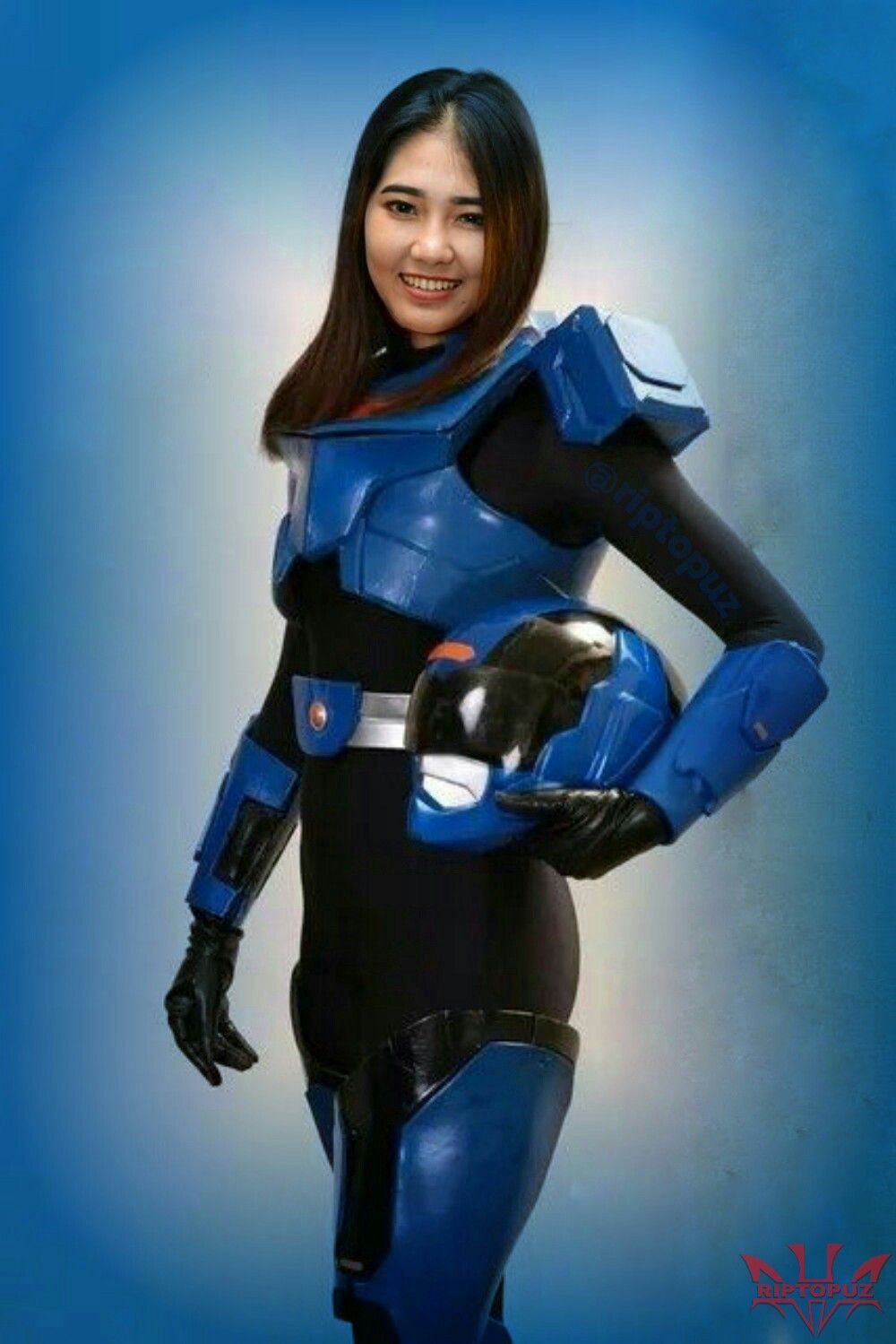 Power Rangers cosplay Via Vallen (Dengan gambar)