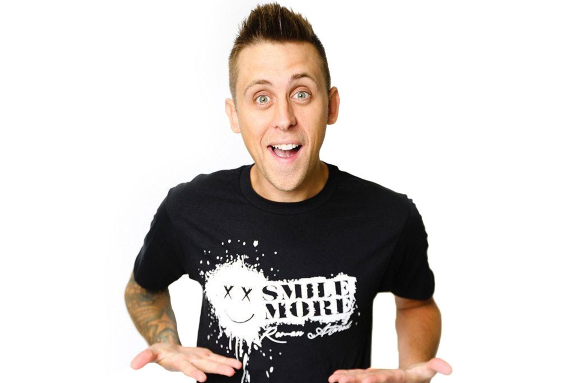 Roman Atwood Wallpaper HD Background Free Download