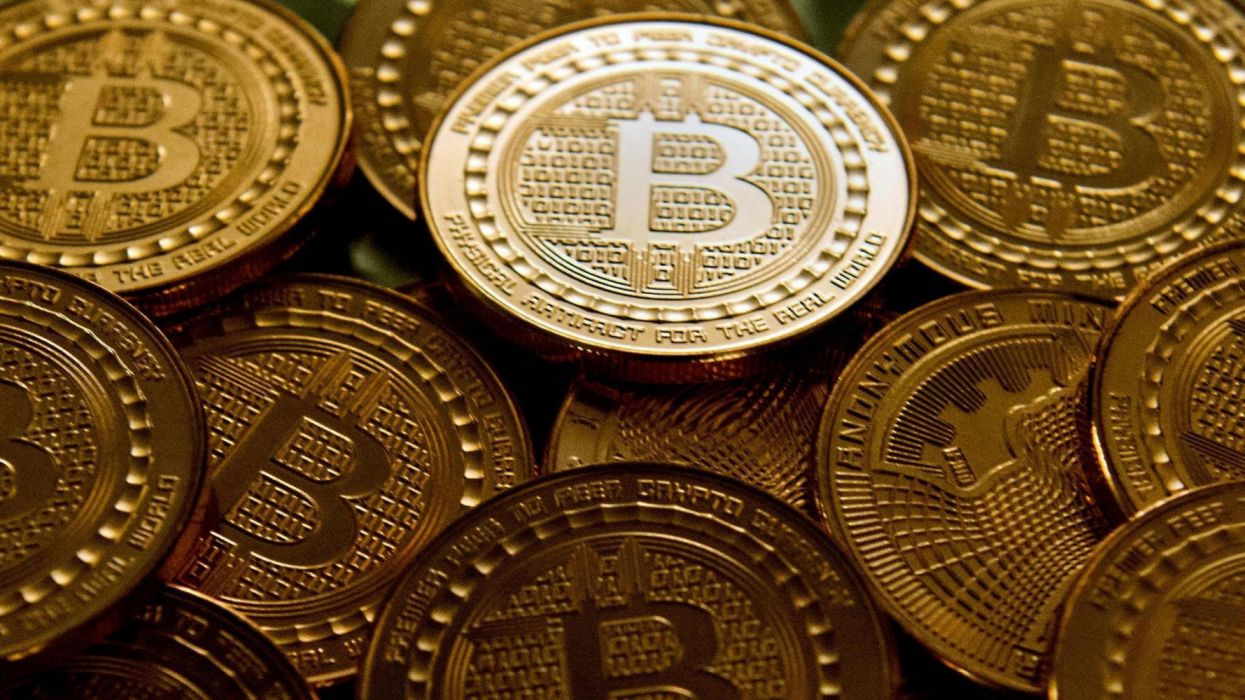 Bitcoin coins computer internet money cash technology technics digital wallpaperx1124