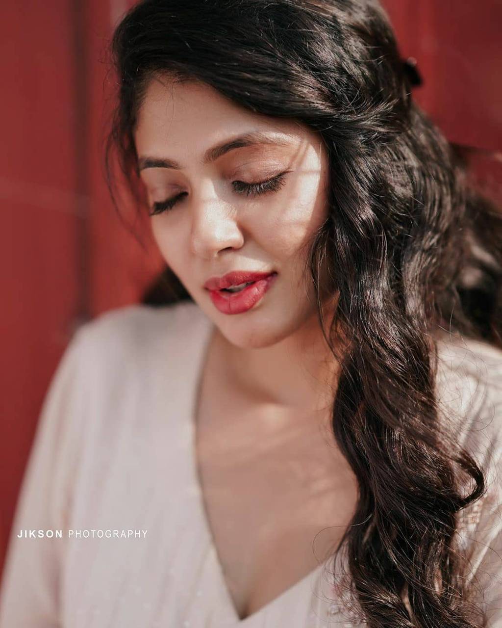 Veena Nandakumar wallpaper