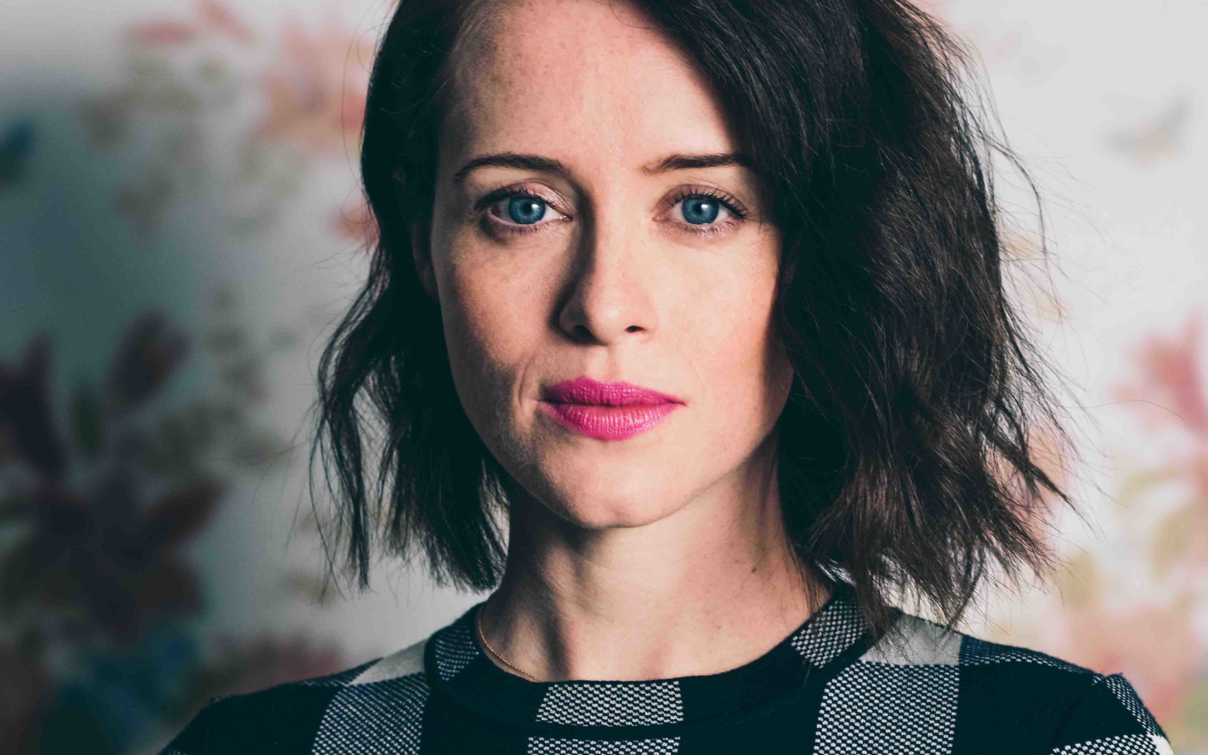 Download wallpaper Claire Foy, 4k, english actress, brunette, beauty, beautiful woman for desktop with resolution 3840x2400. High Quality HD picture wallpaper