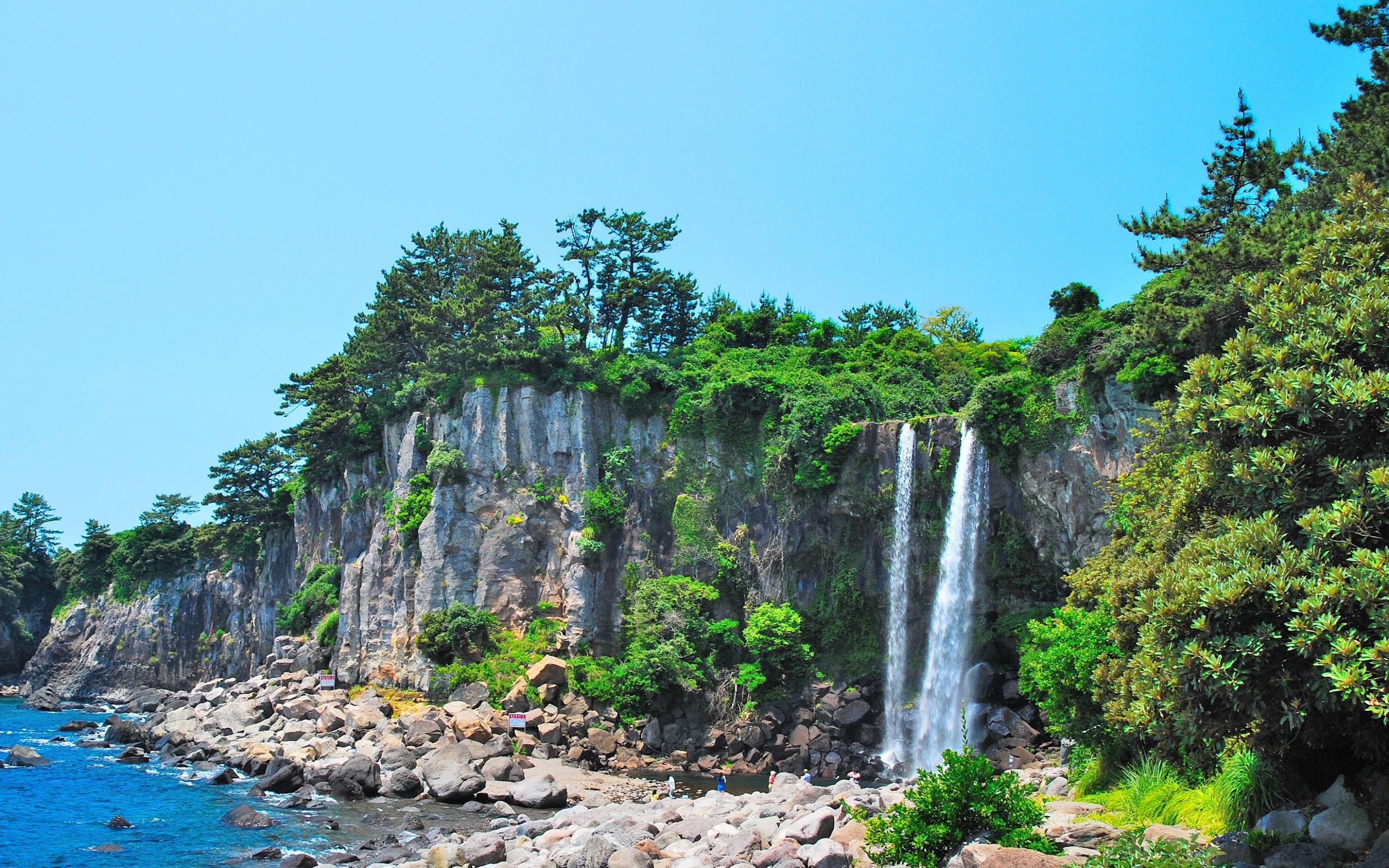 Jeju Island Waterfall South Korea wallpaper. 산