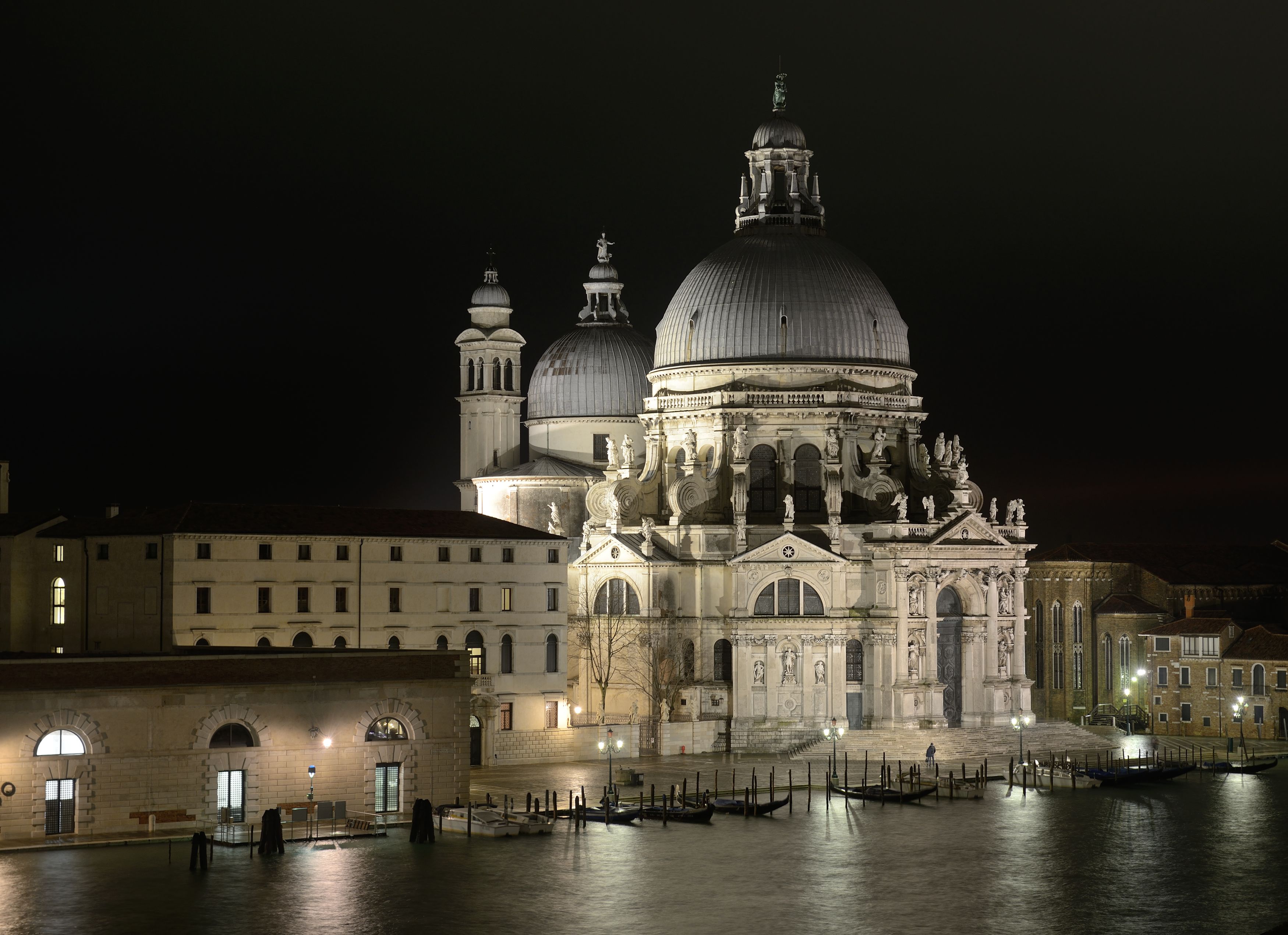The History Blog Blog Archive One hour alone at night with Canaletto for €400