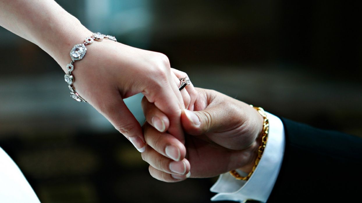 Hands Nails Fingers Couple Wedding Marriage Rings Bracelet Wallpaperx1080