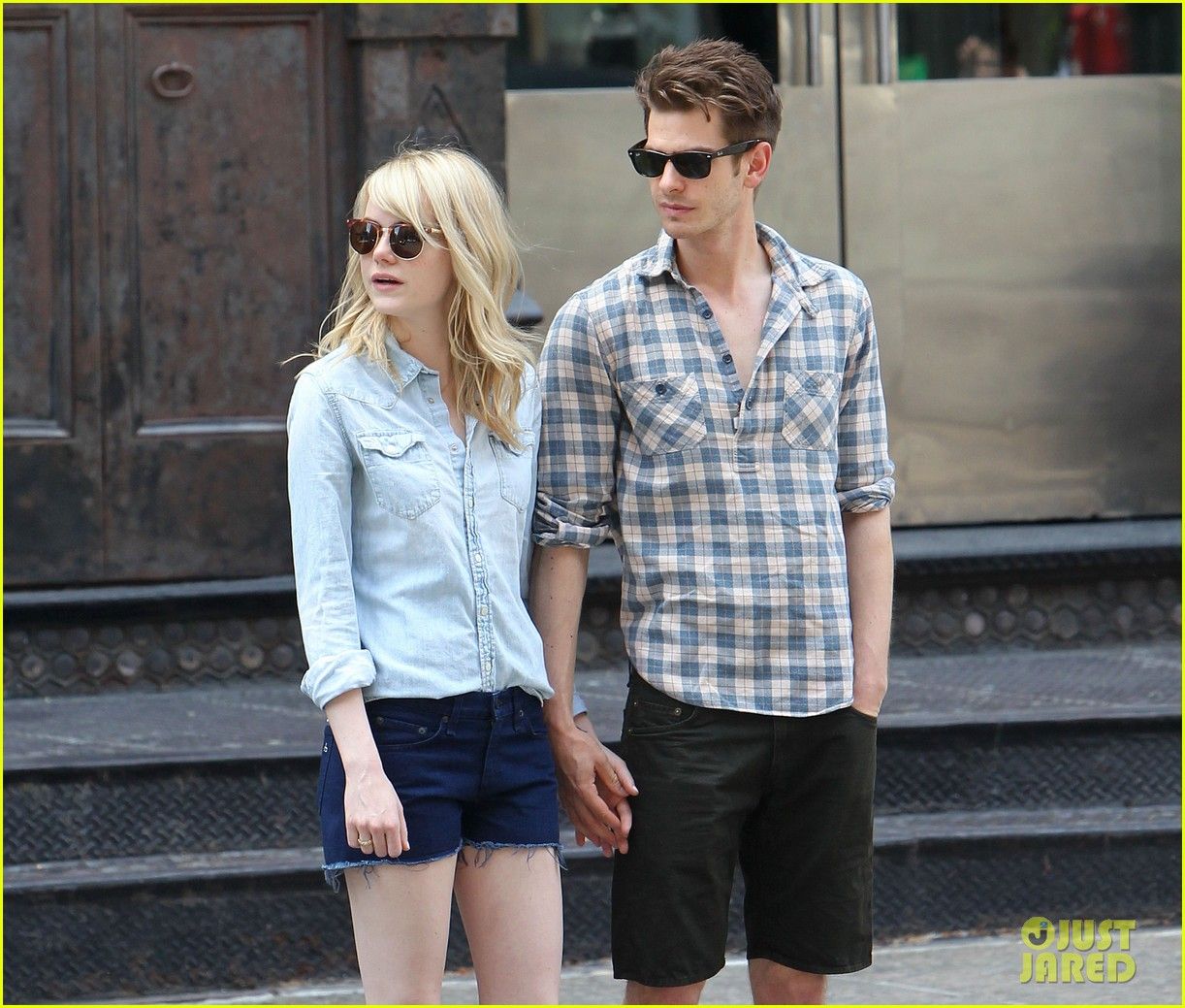 Emma Stone & Andrew Garfield Cuddle Up in NYC: Photo 2881520. Andrew Garfield, Celebrity Pets, Emma Stone Picture